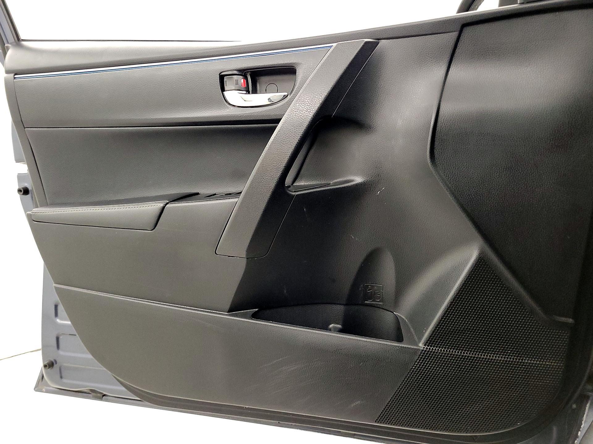 Thumbnail: 2016 Toyota Corolla - 12