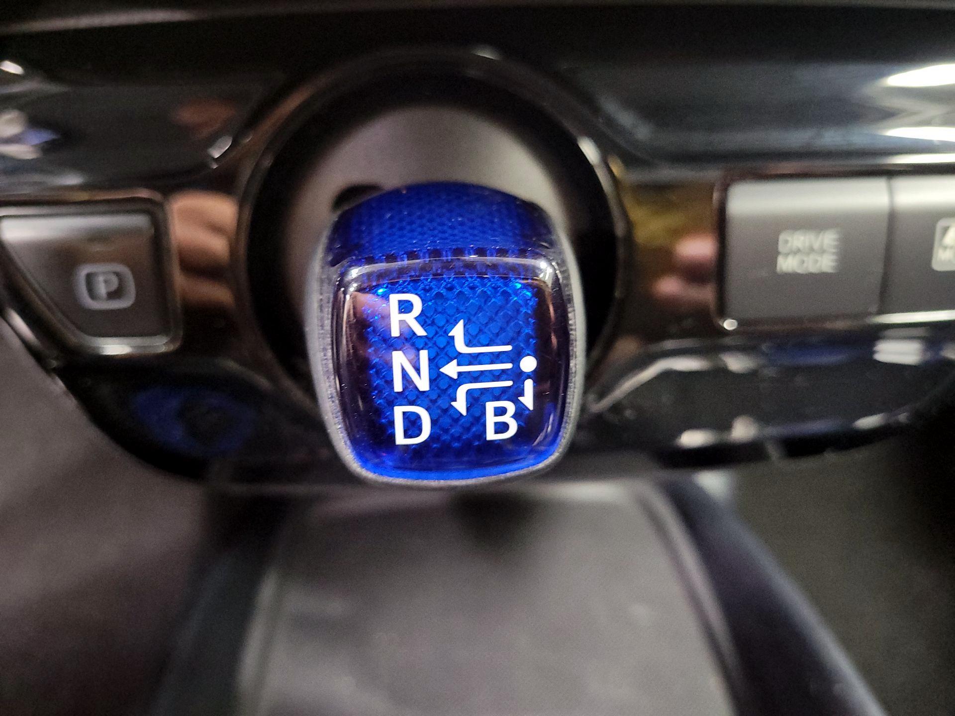 Thumbnail: 2020 Toyota Prius - 17