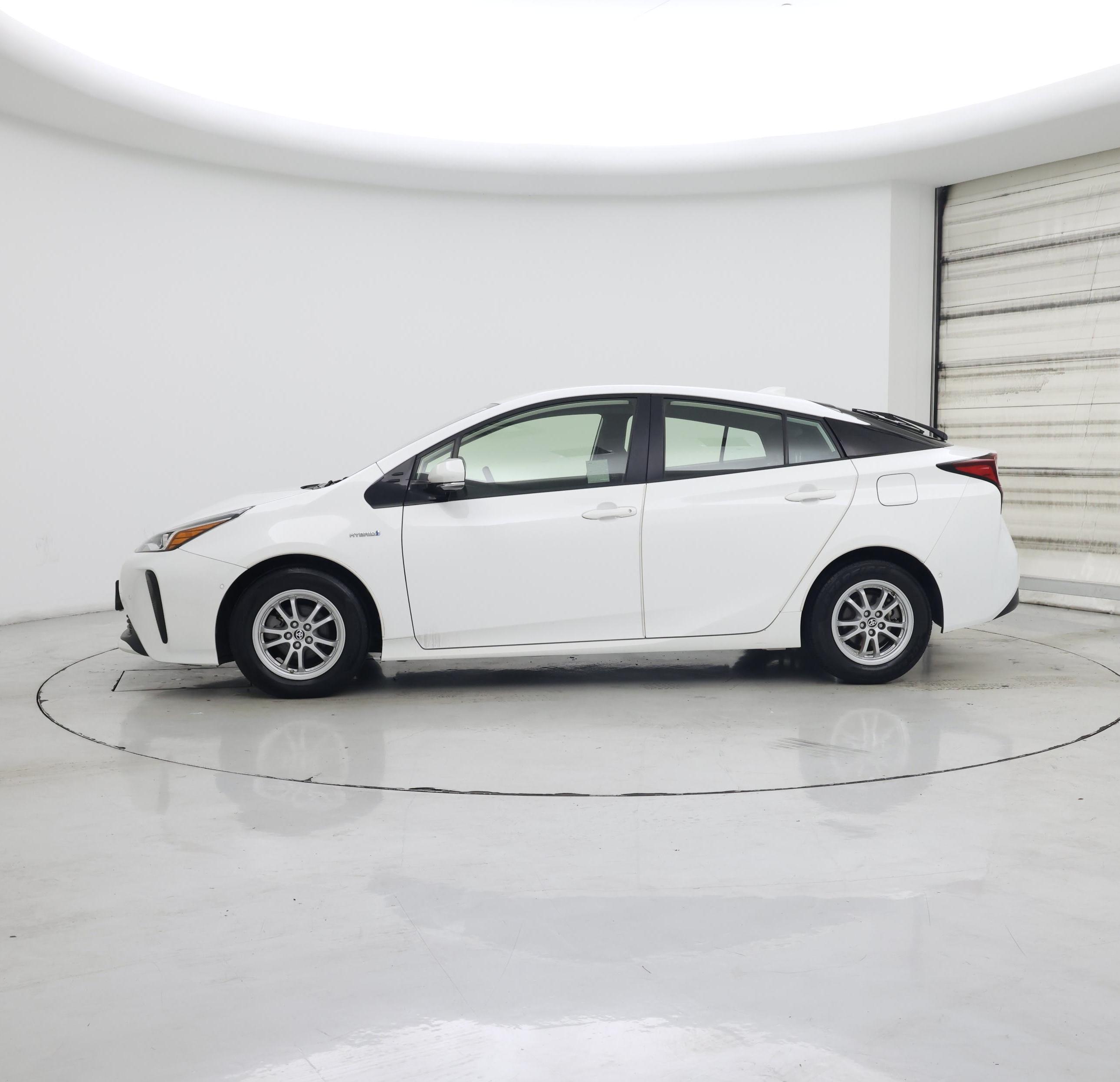 Thumbnail: 2020 Toyota Prius - 3