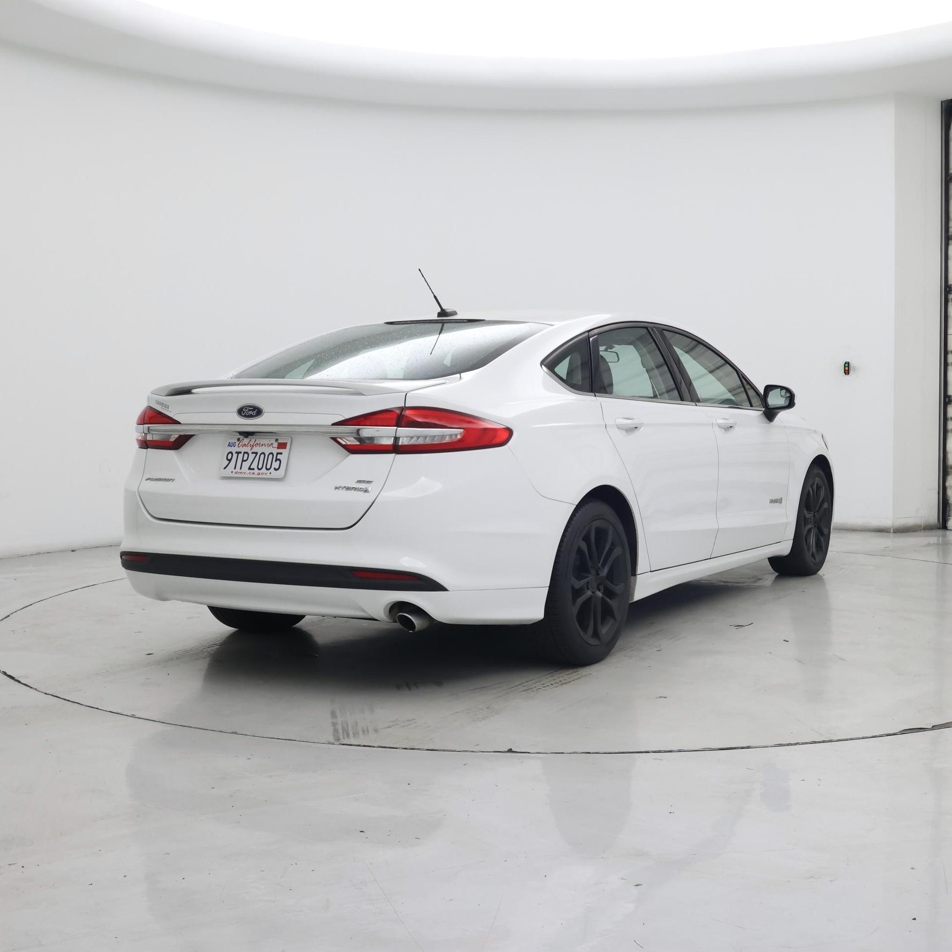 Thumbnail: 2017 Ford Fusion - 8