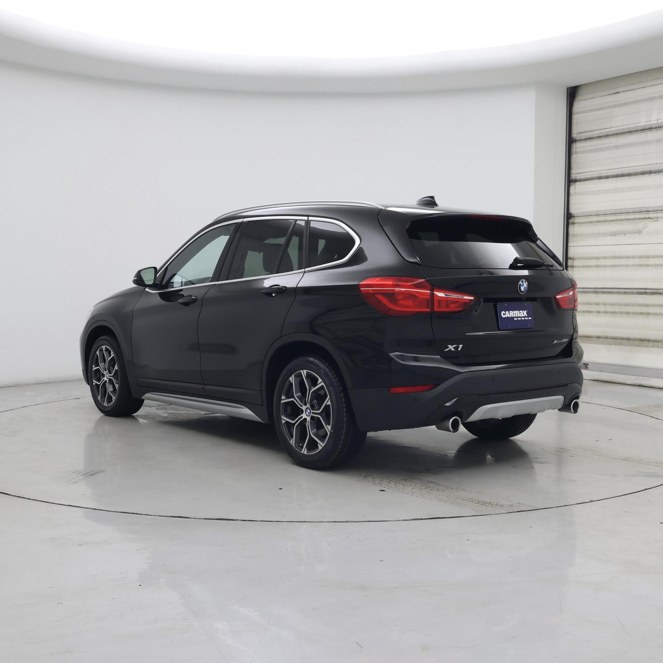 Thumbnail: 2021 BMW X1 - 2