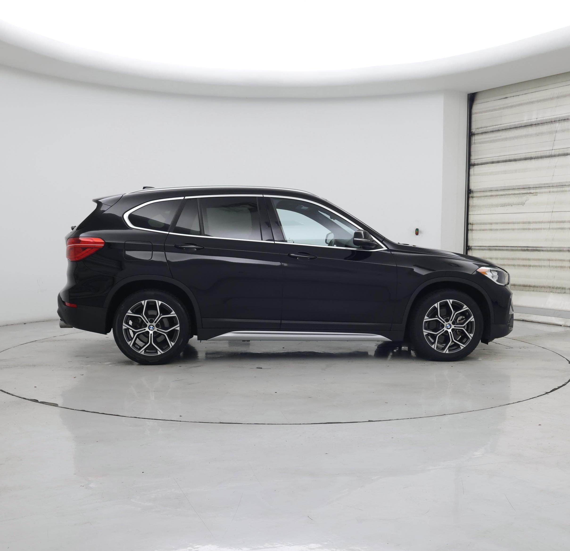 Thumbnail: 2021 BMW X1 - 7