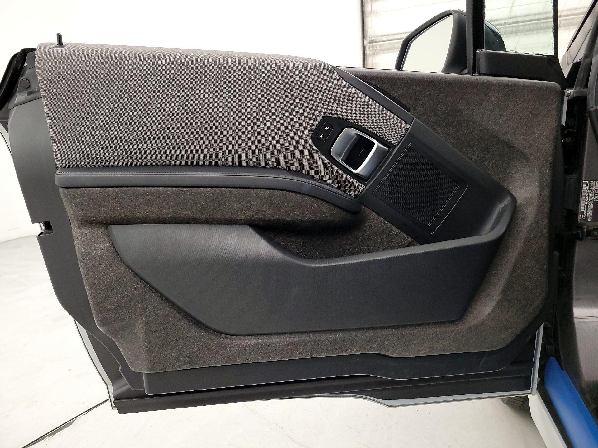 Thumbnail: 2017 BMW i3 - 12