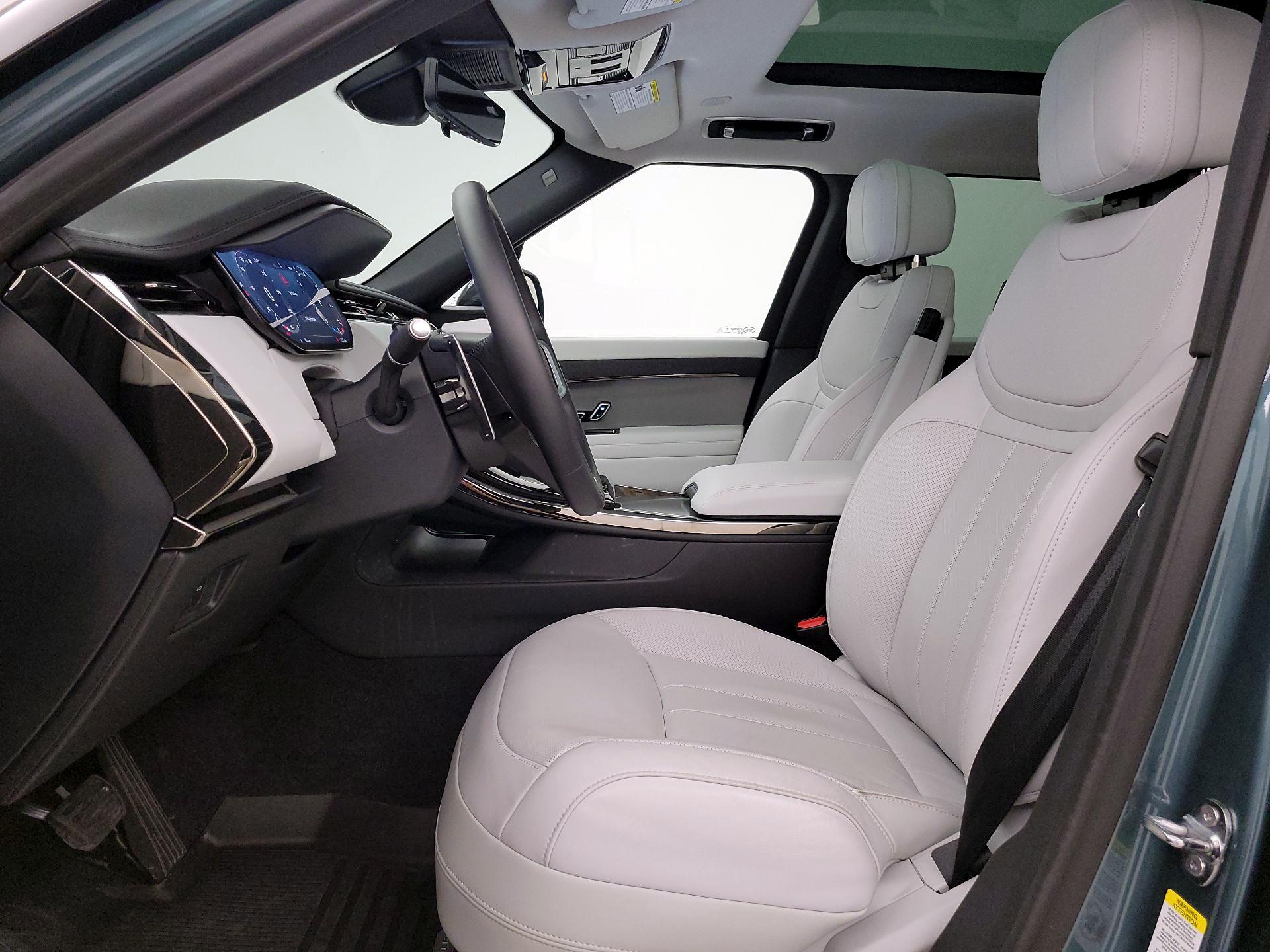 Thumbnail: 2024 Land Rover Range Rover Sport - 11