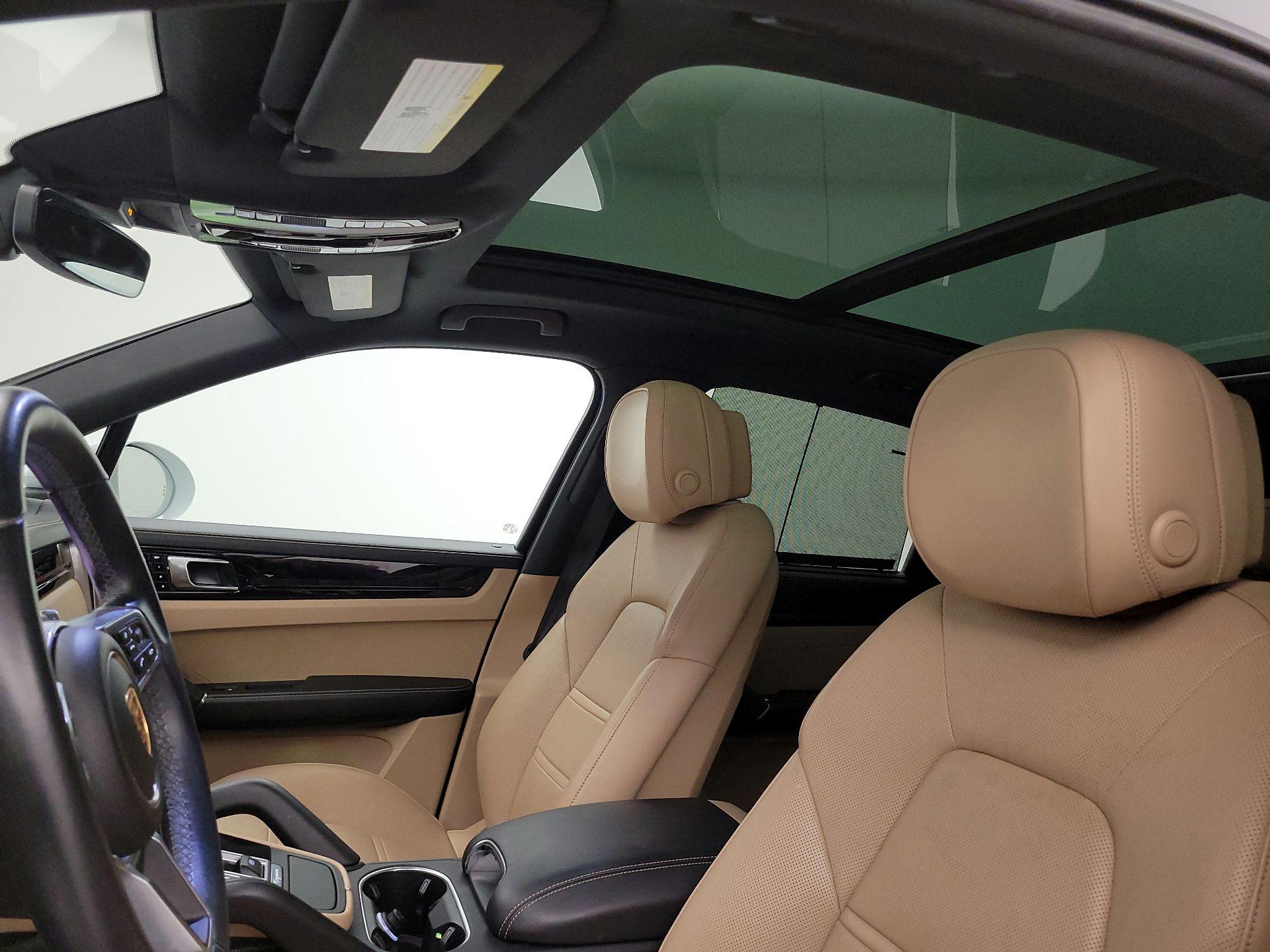Thumbnail: 2021 Porsche Cayenne - 20