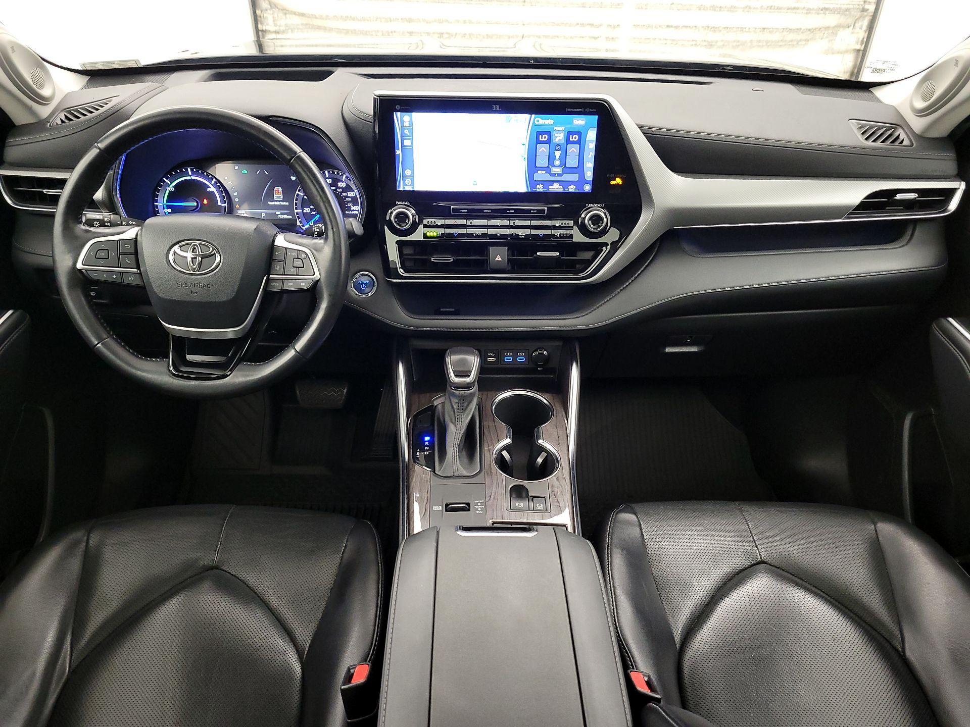 Thumbnail: 2022 Toyota Highlander - 9