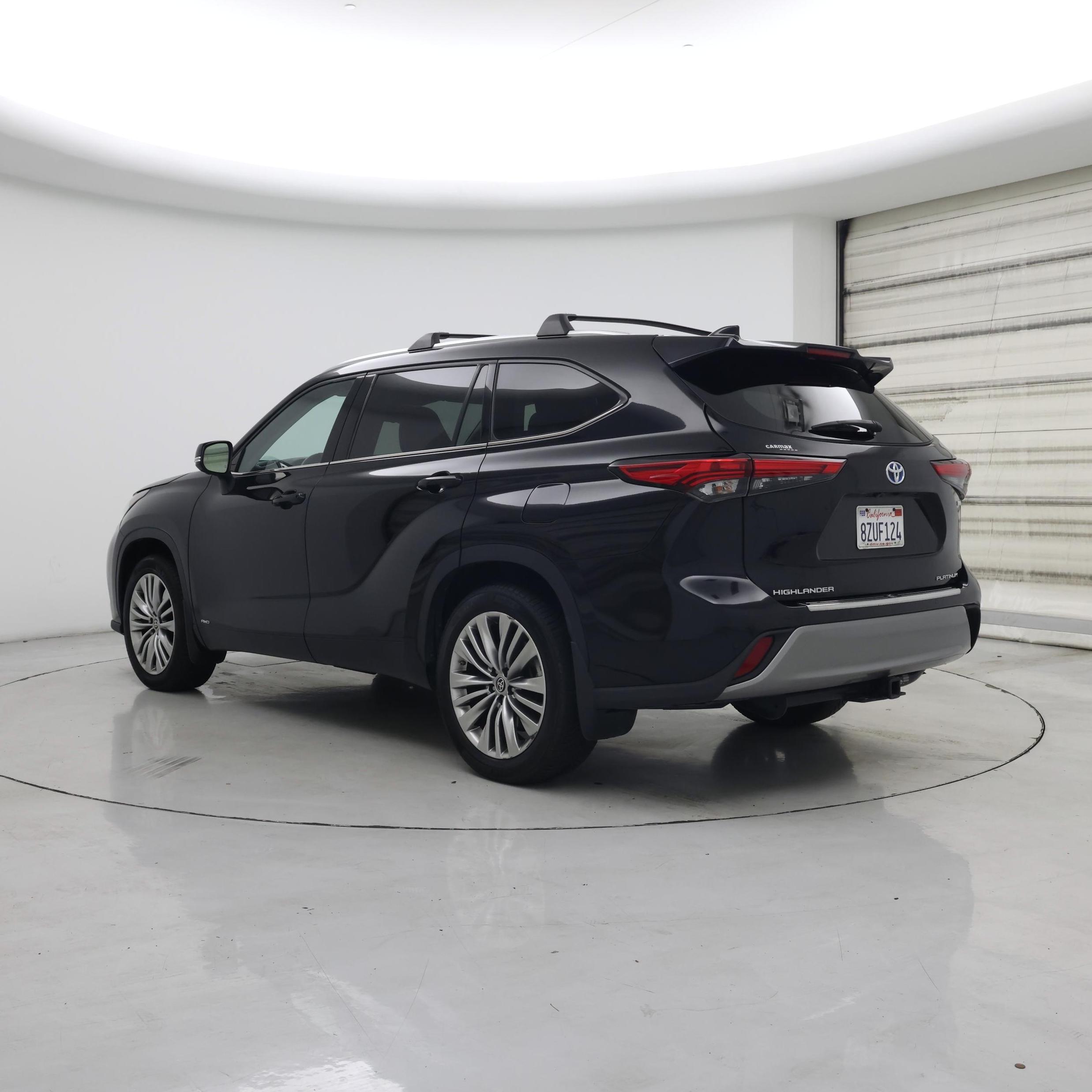 Thumbnail: 2022 Toyota Highlander - 2