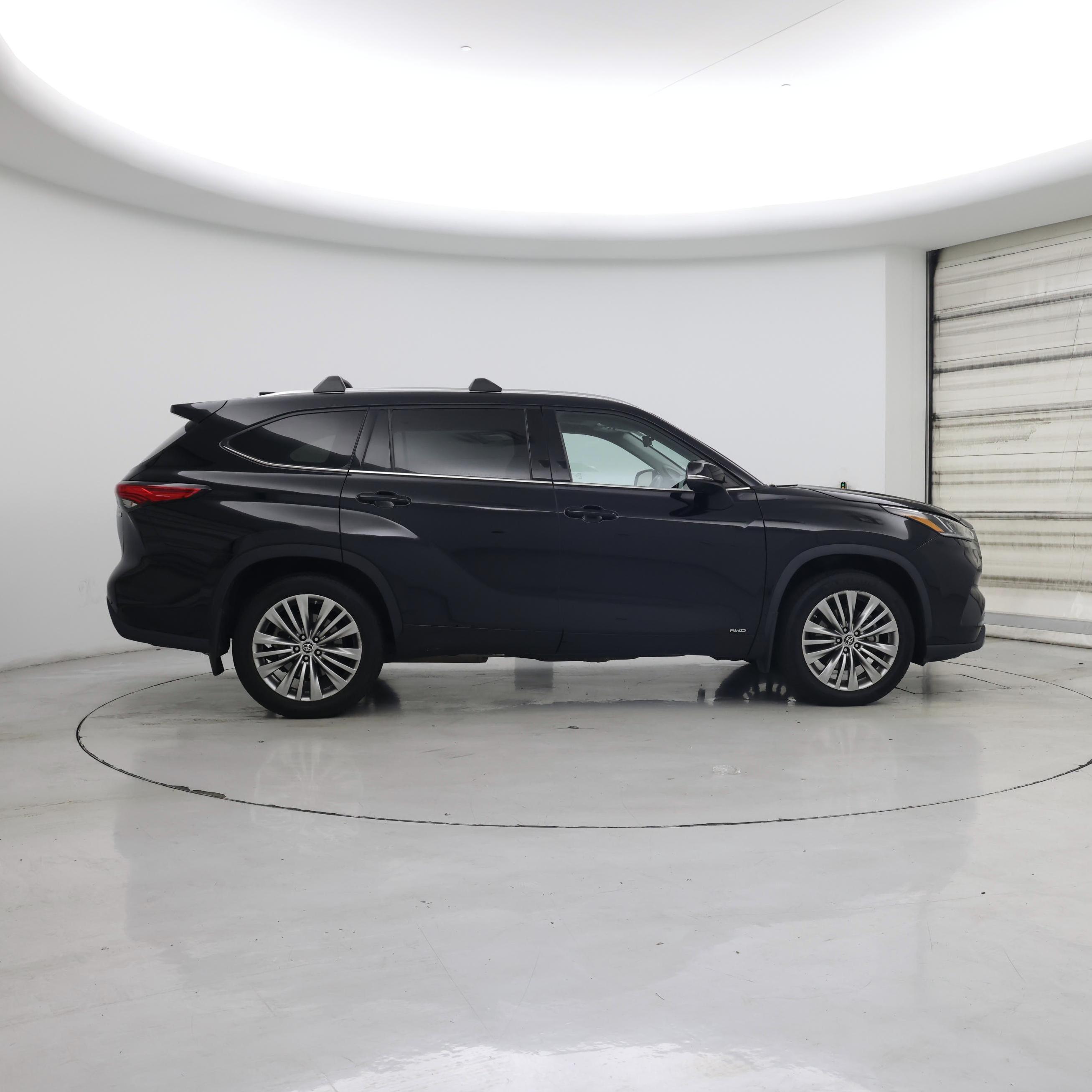 Thumbnail: 2022 Toyota Highlander - 7
