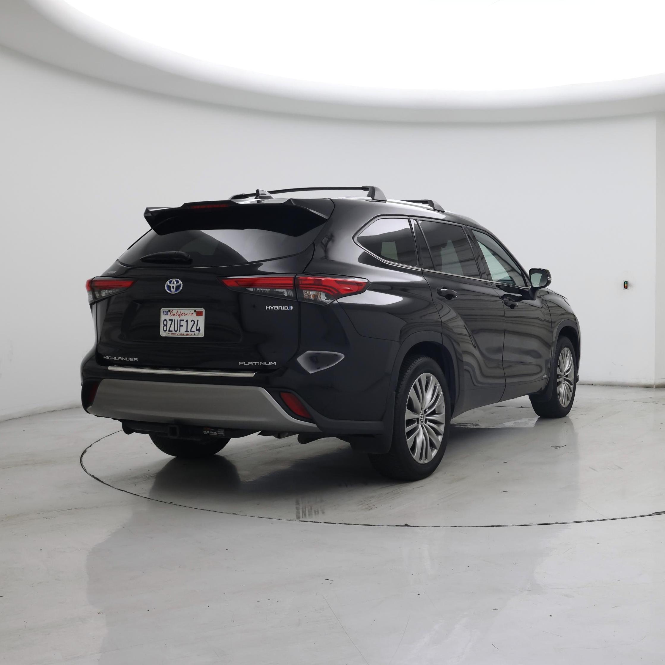 Thumbnail: 2022 Toyota Highlander - 8