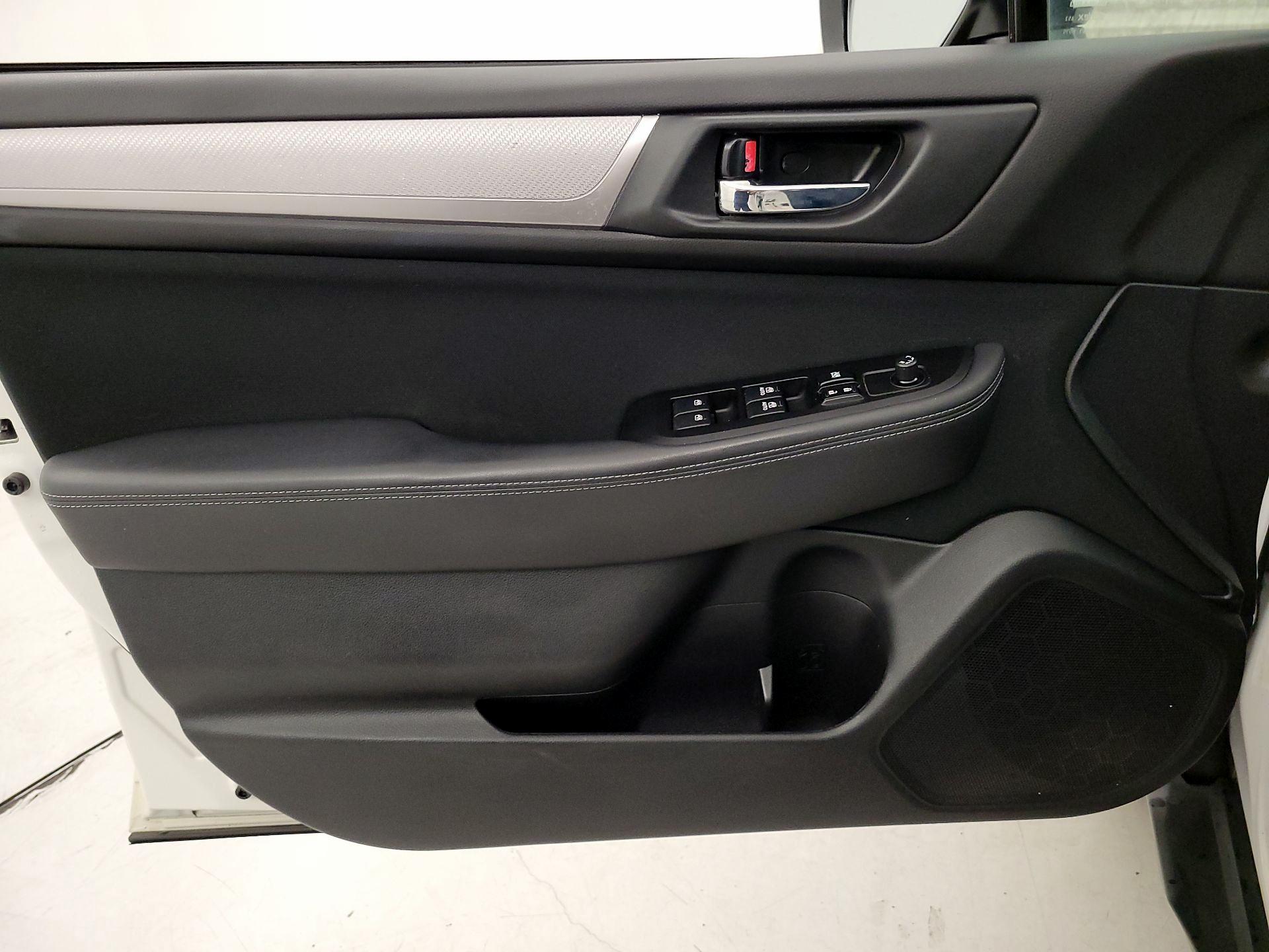 Thumbnail: 2015 Subaru Outback - 12