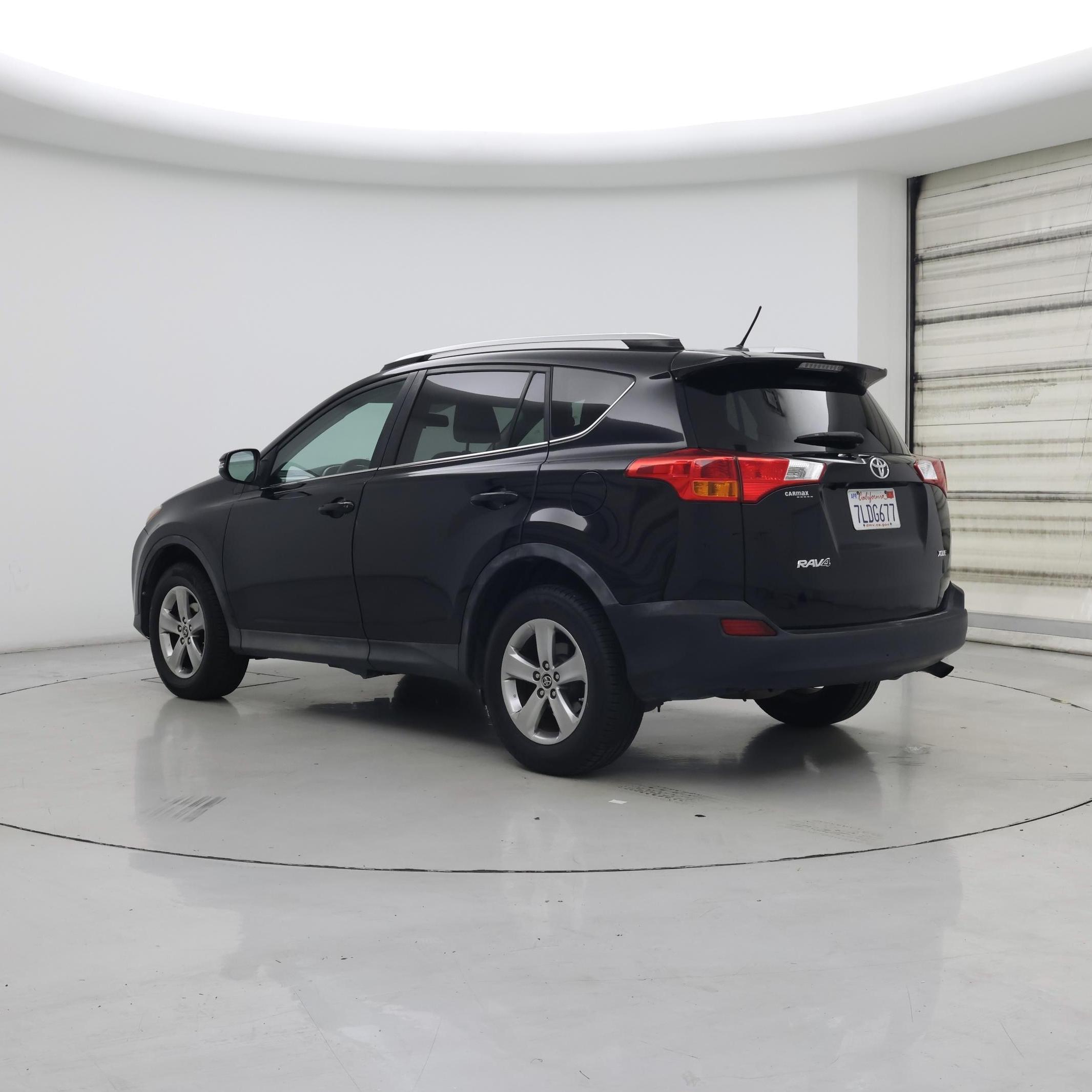 Thumbnail: 2015 Toyota RAV4 - 2