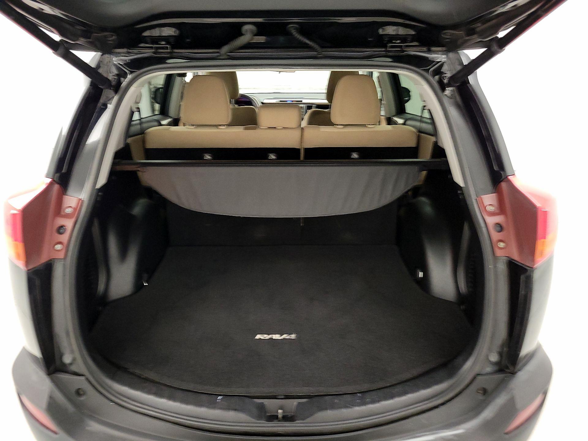 Thumbnail: 2015 Toyota RAV4 - 20