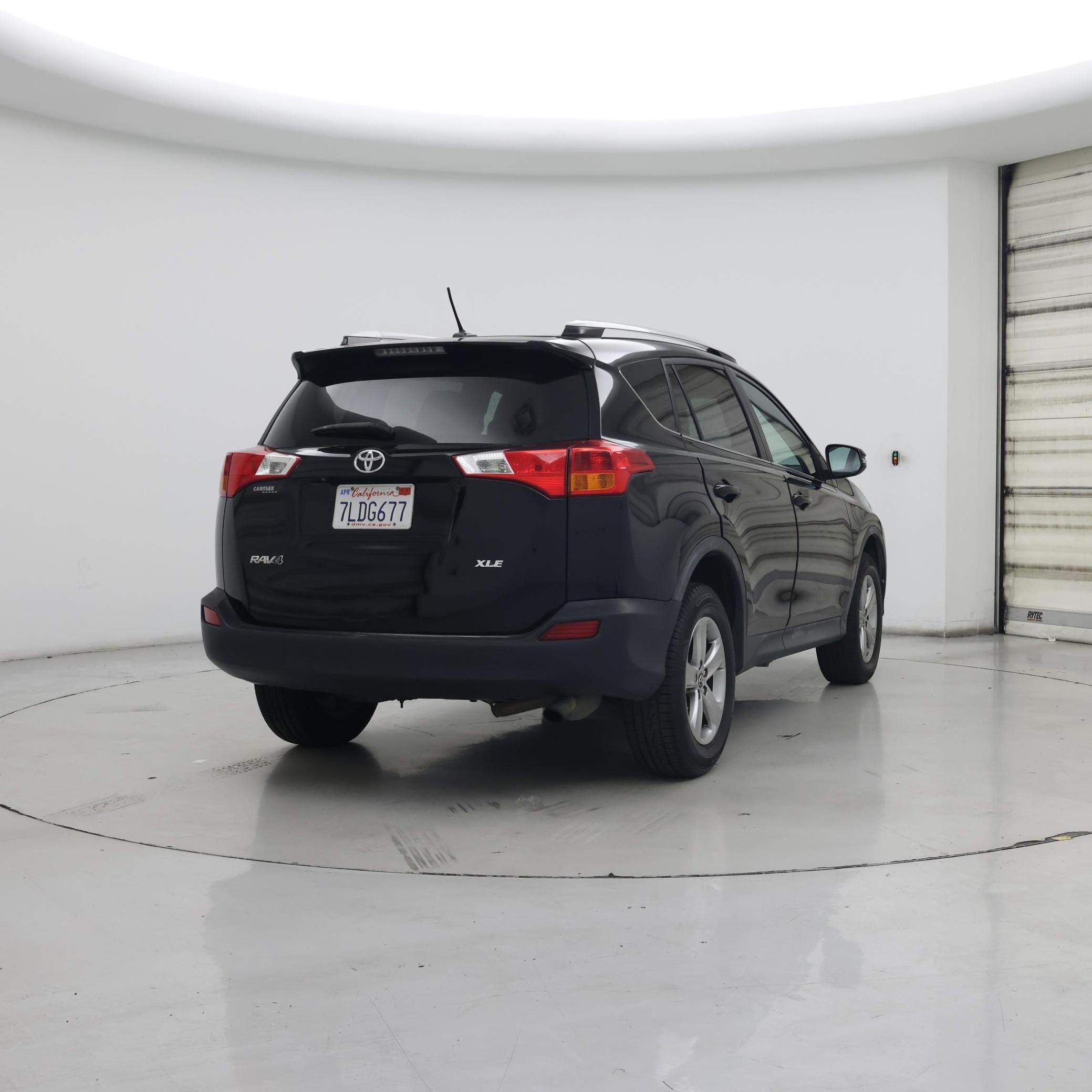 Thumbnail: 2015 Toyota RAV4 - 8