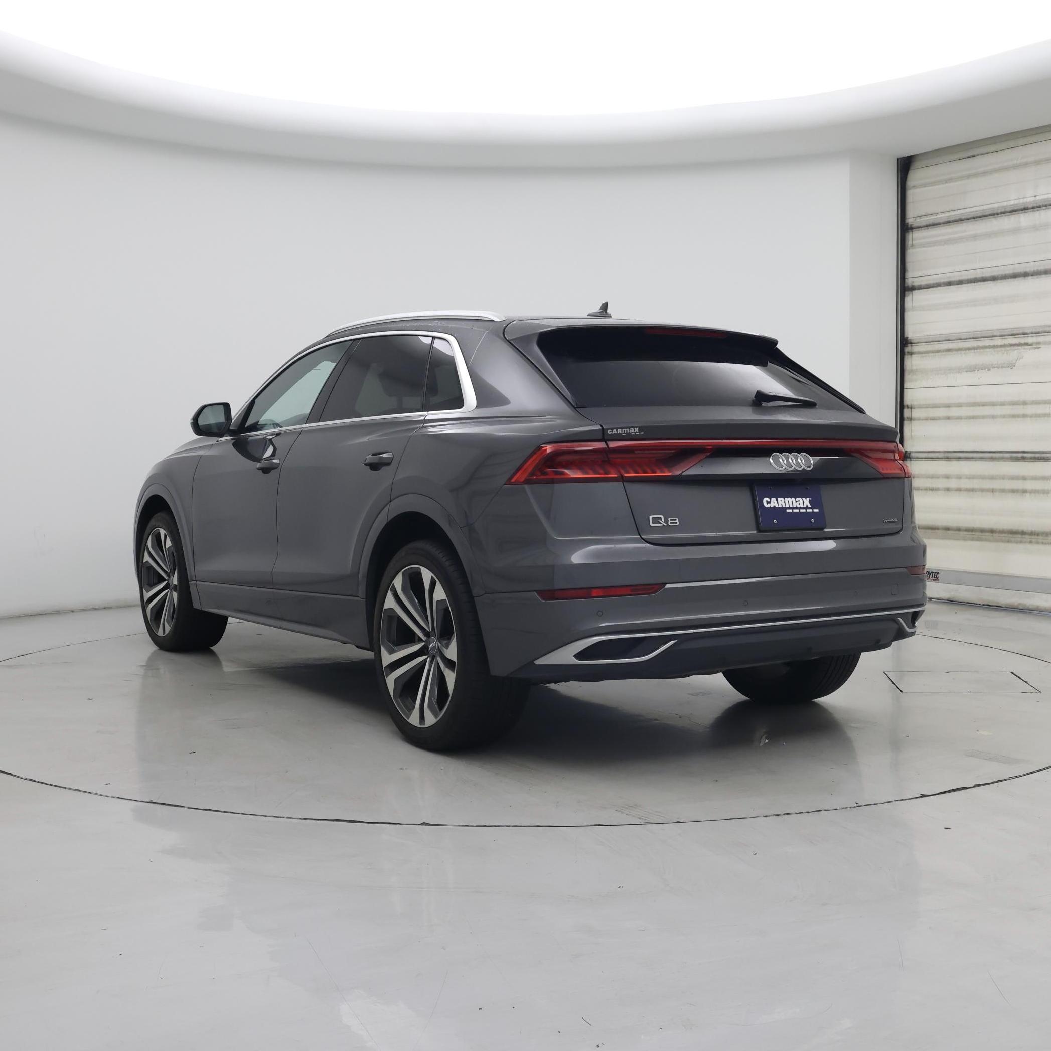 Thumbnail: 2021 Audi Q8 - 2