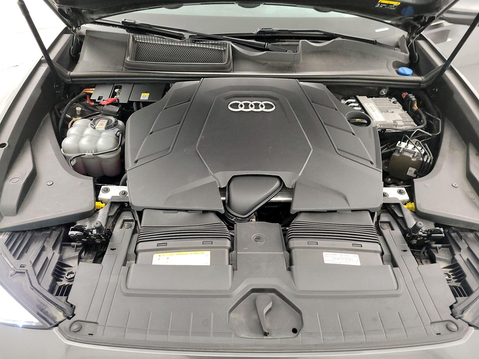 Thumbnail: 2021 Audi Q8 - 19