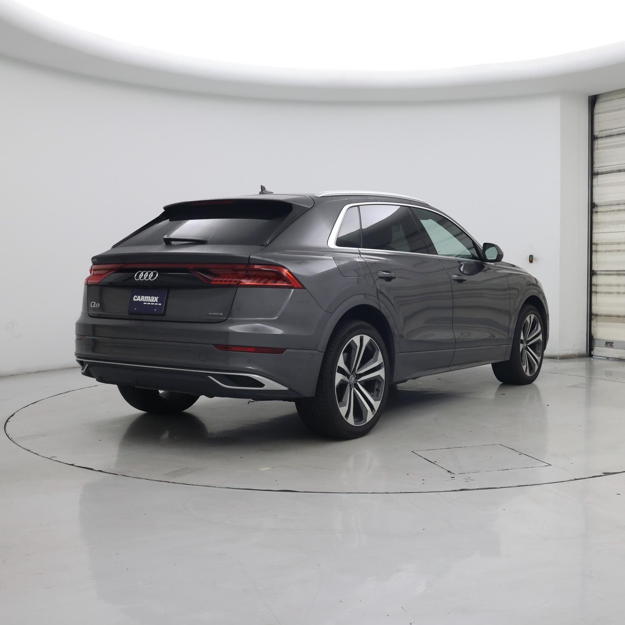 Thumbnail: 2021 Audi Q8 - 8