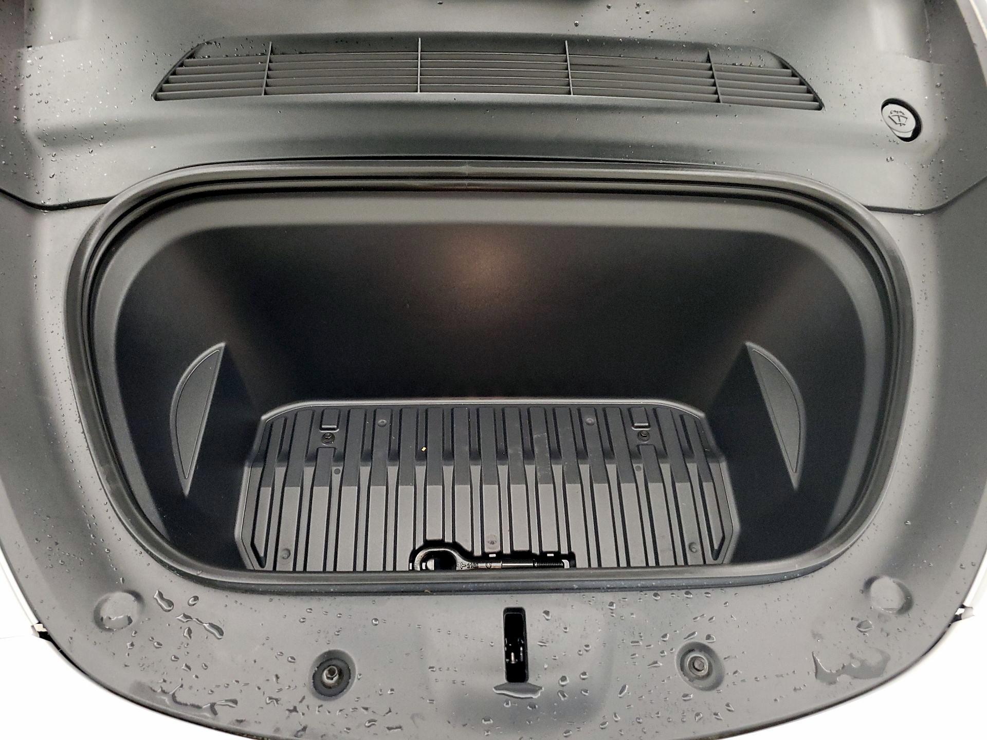 Thumbnail: 2022 Tesla Model Y - 19