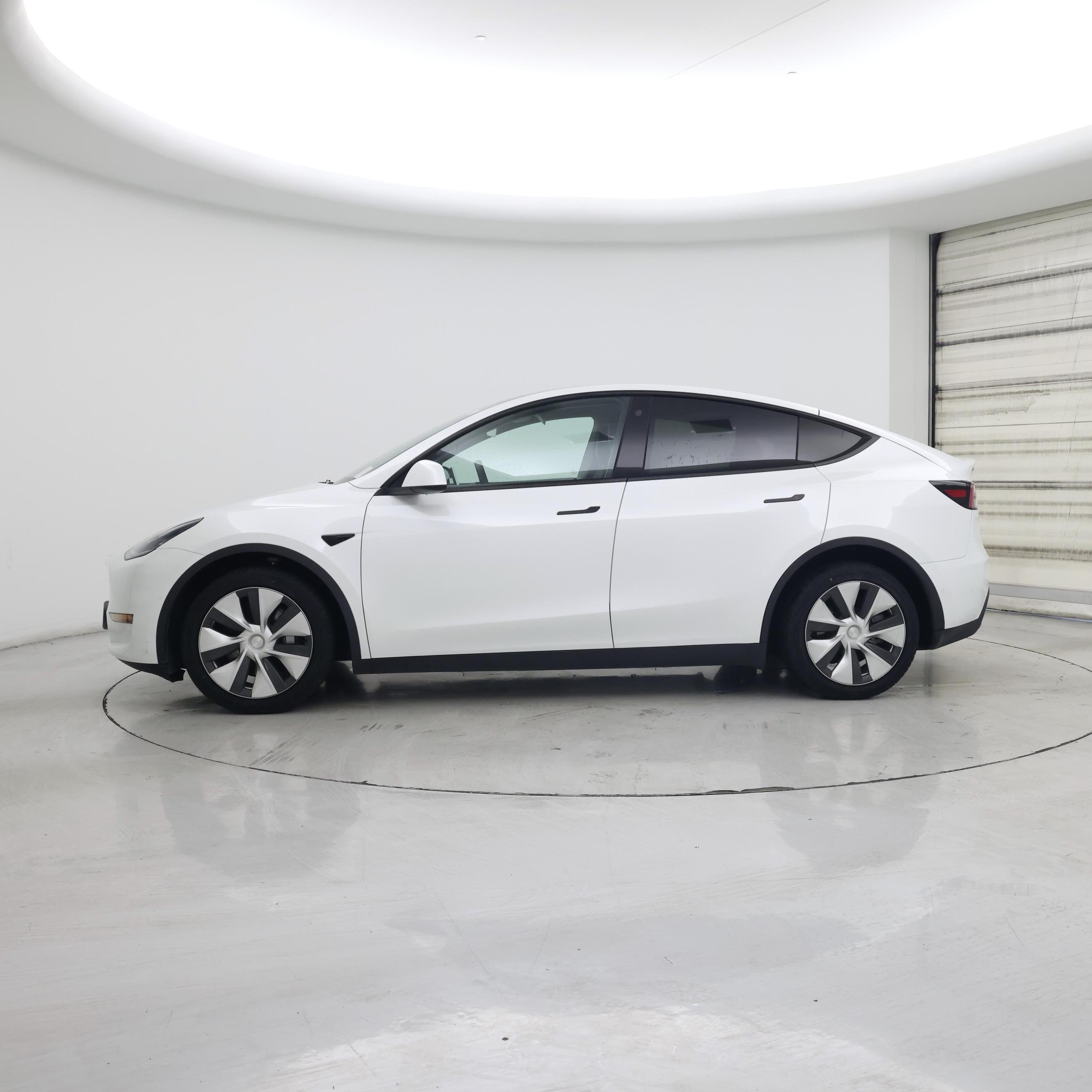 Thumbnail: 2022 Tesla Model Y - 3