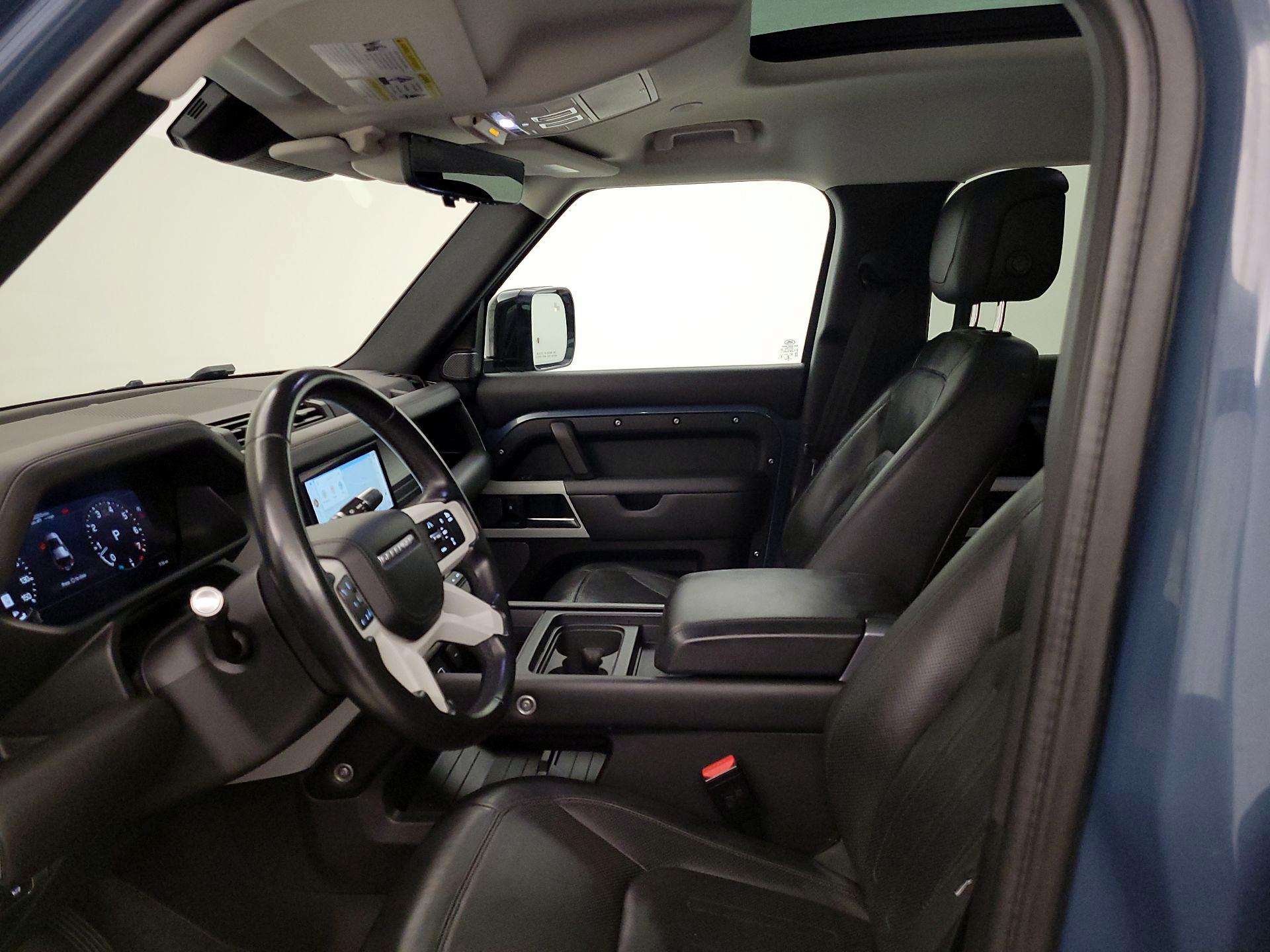 Thumbnail: 2020 Land Rover Defender - 11