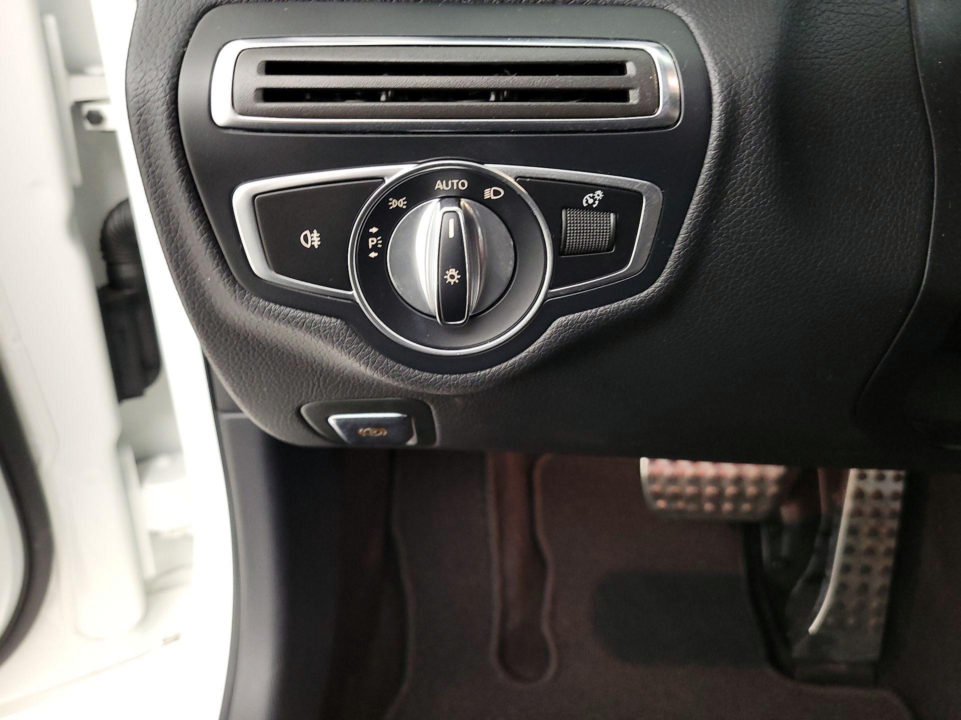 Thumbnail: 2019 Mercedes-Benz C-Class - 13