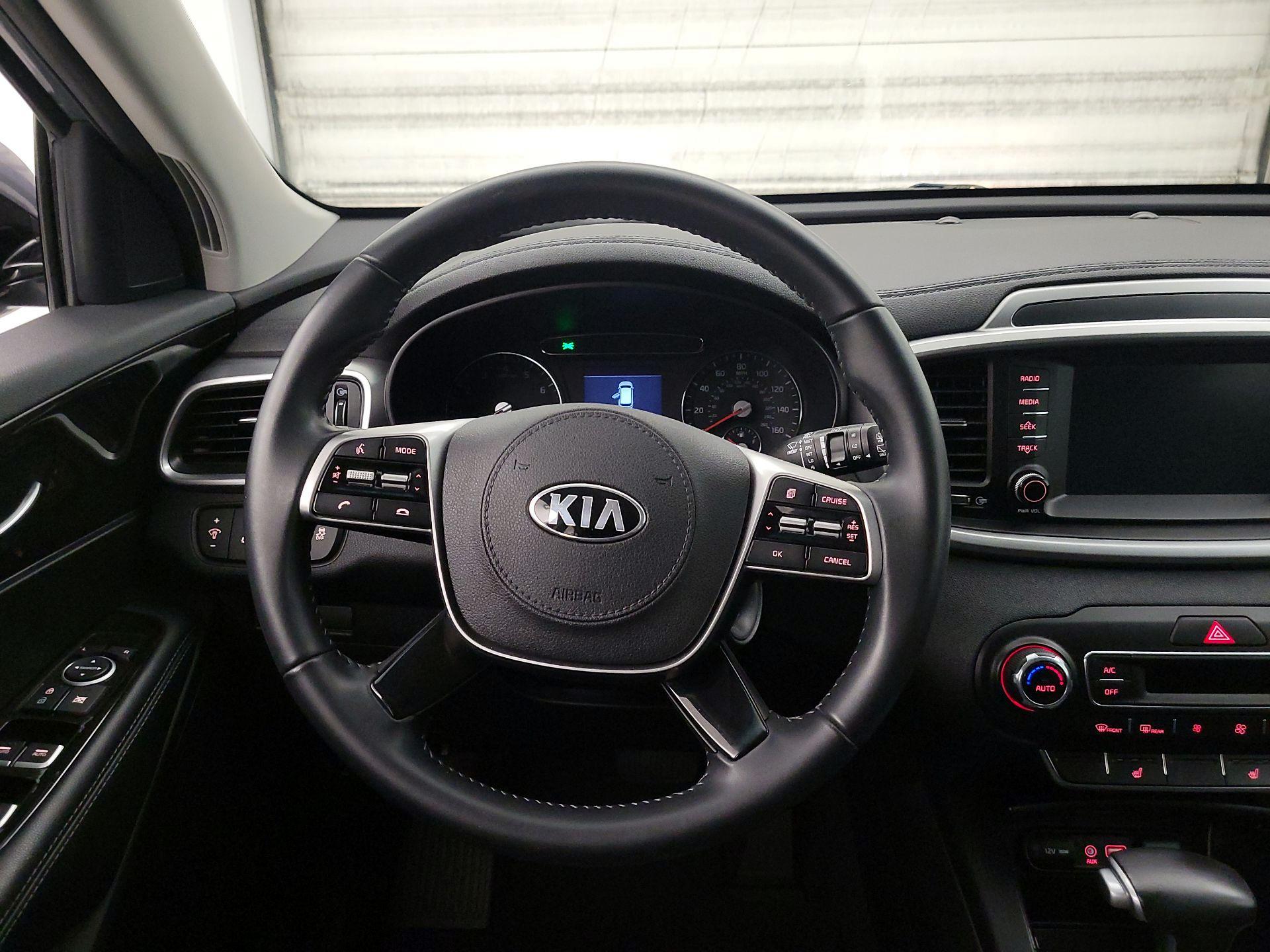Thumbnail: 2020 Kia Sorento - 10