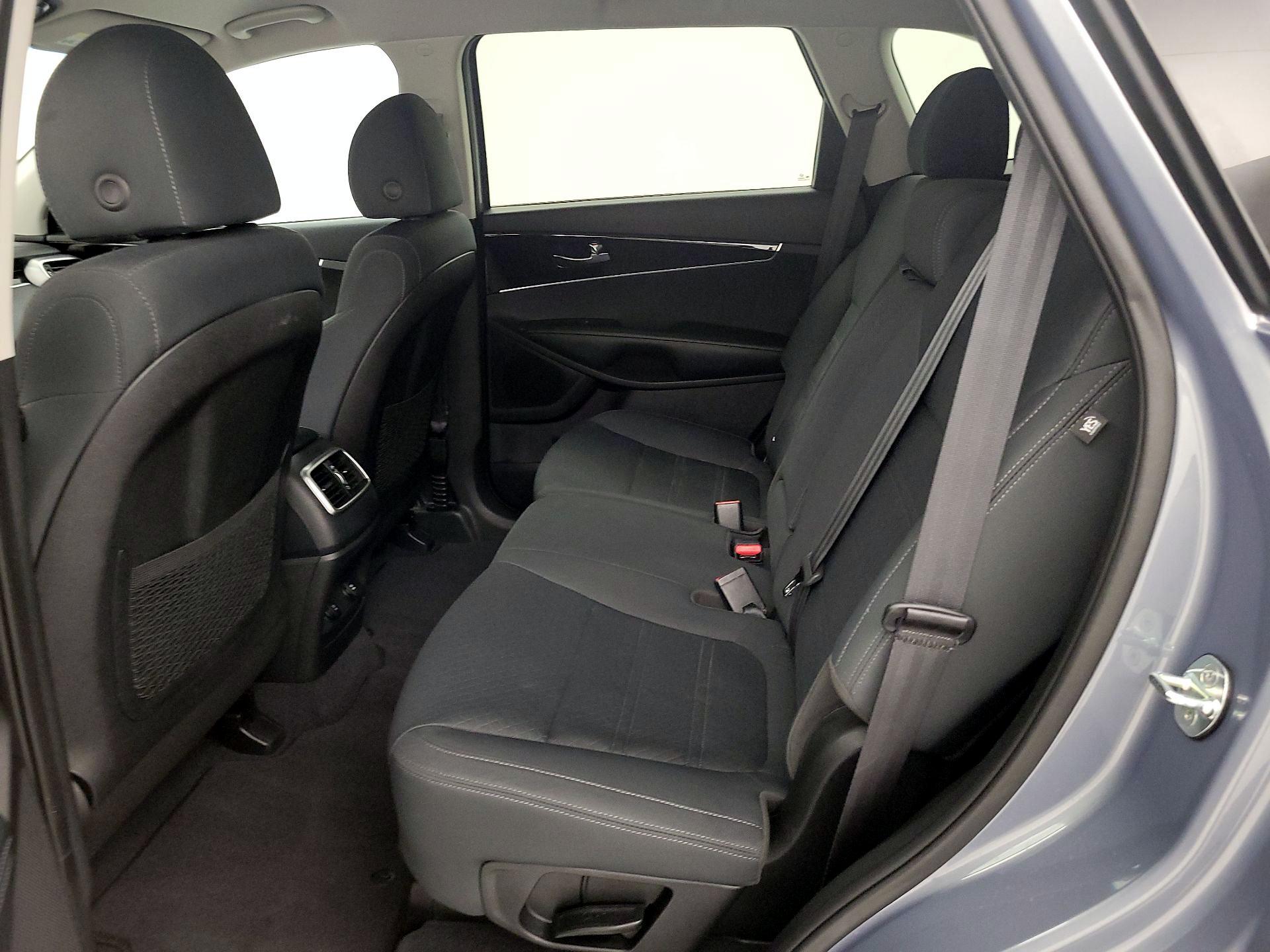 Thumbnail: 2020 Kia Sorento - 19