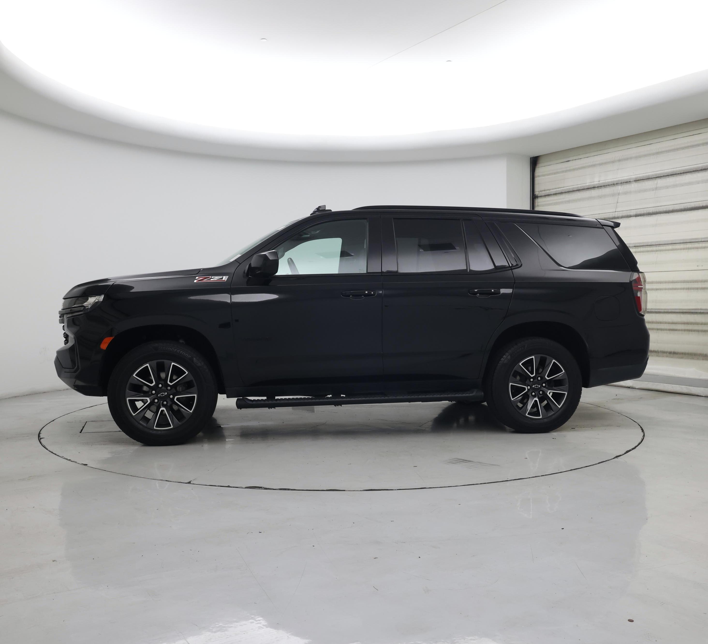 Thumbnail: 2021 Chevrolet Tahoe - 3