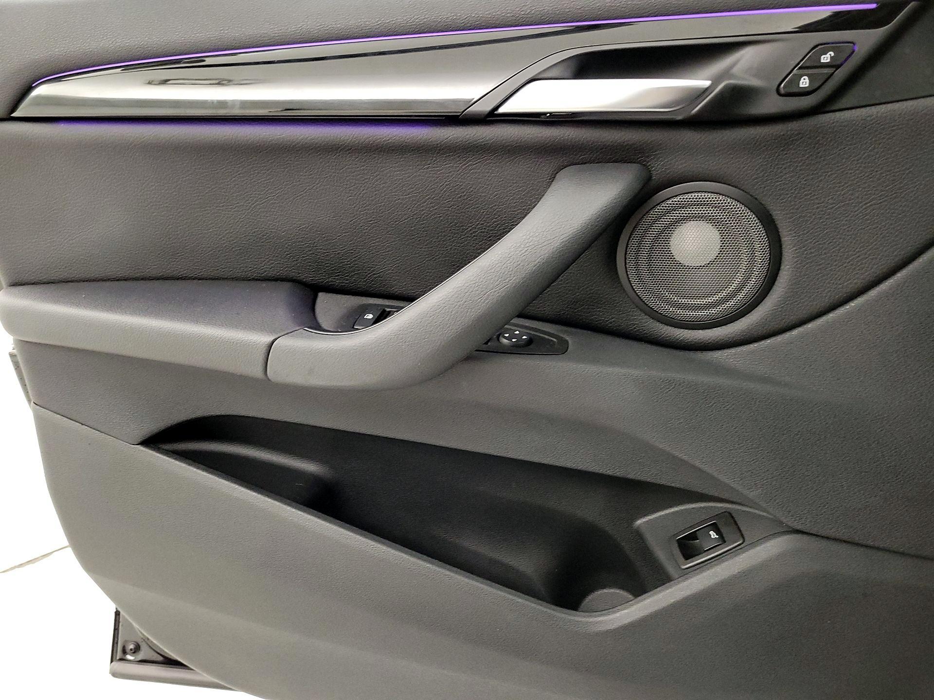 Thumbnail: 2020 BMW X1 - 12