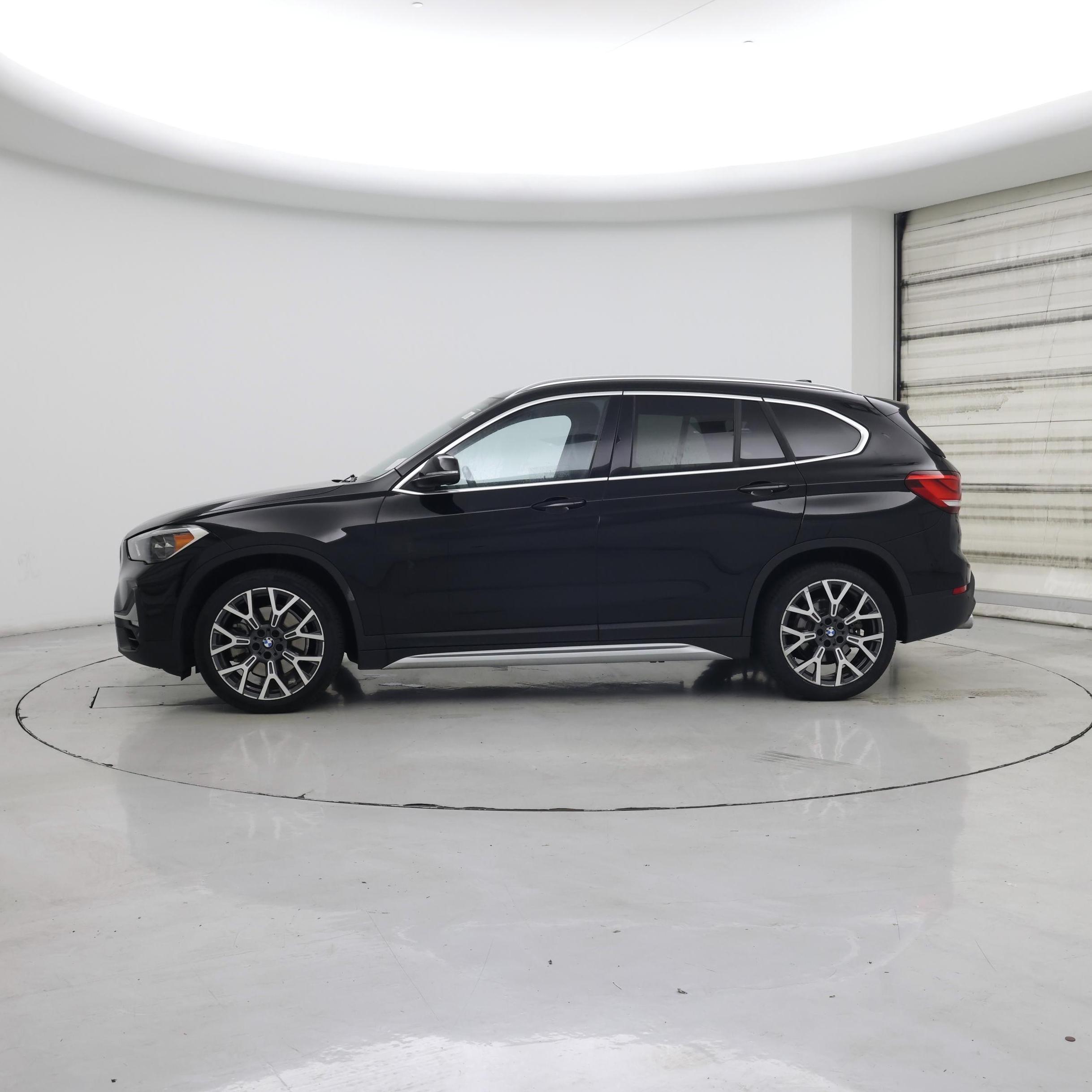 Thumbnail: 2020 BMW X1 - 3