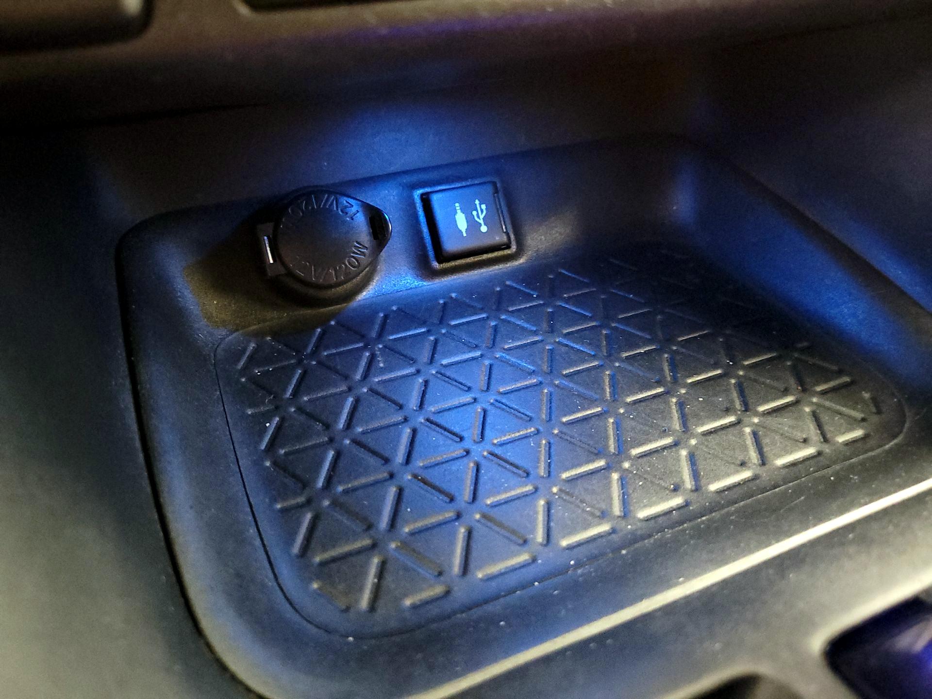 Thumbnail: 2019 Toyota RAV4 - 18