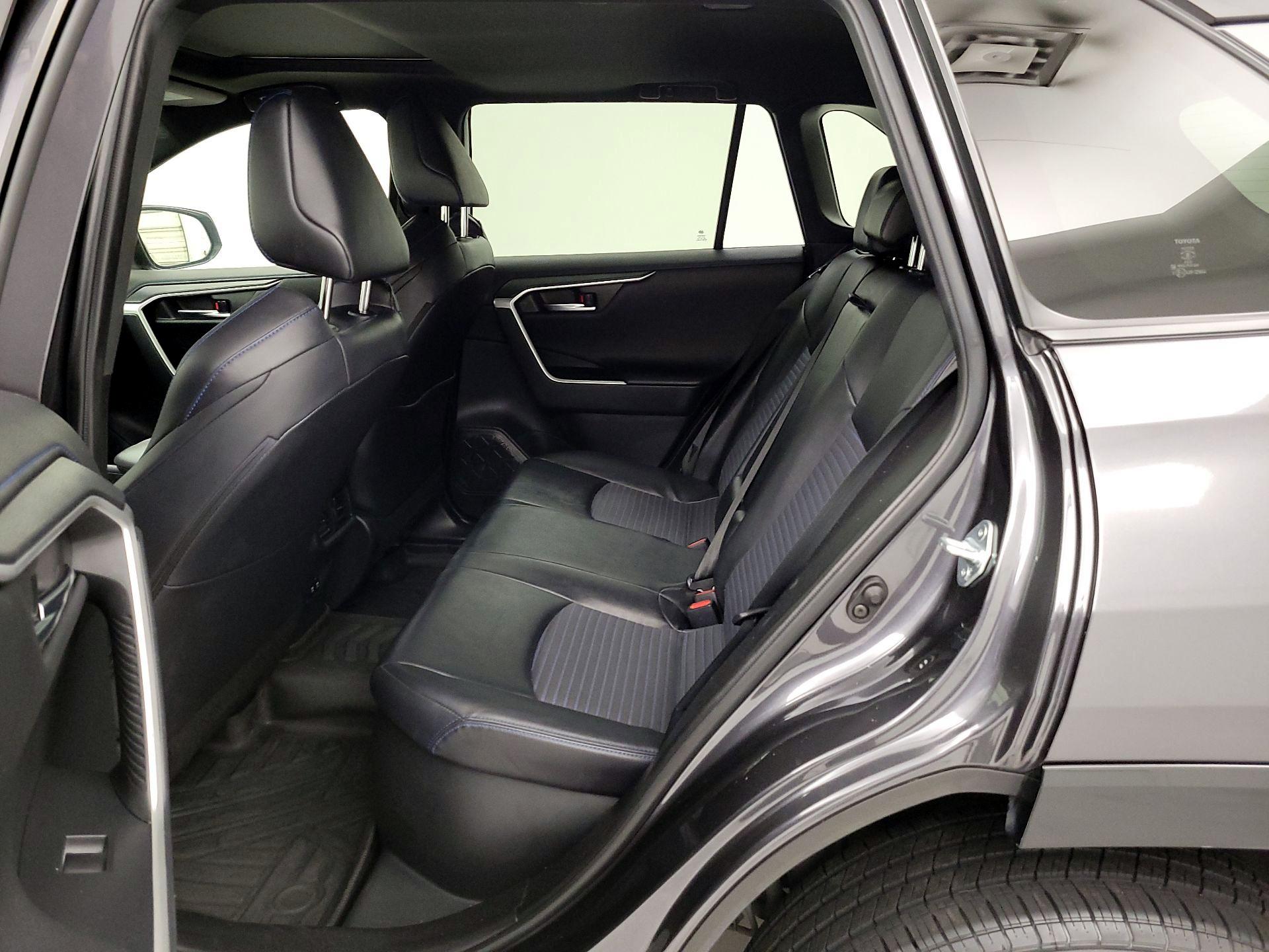 Thumbnail: 2019 Toyota RAV4 - 19
