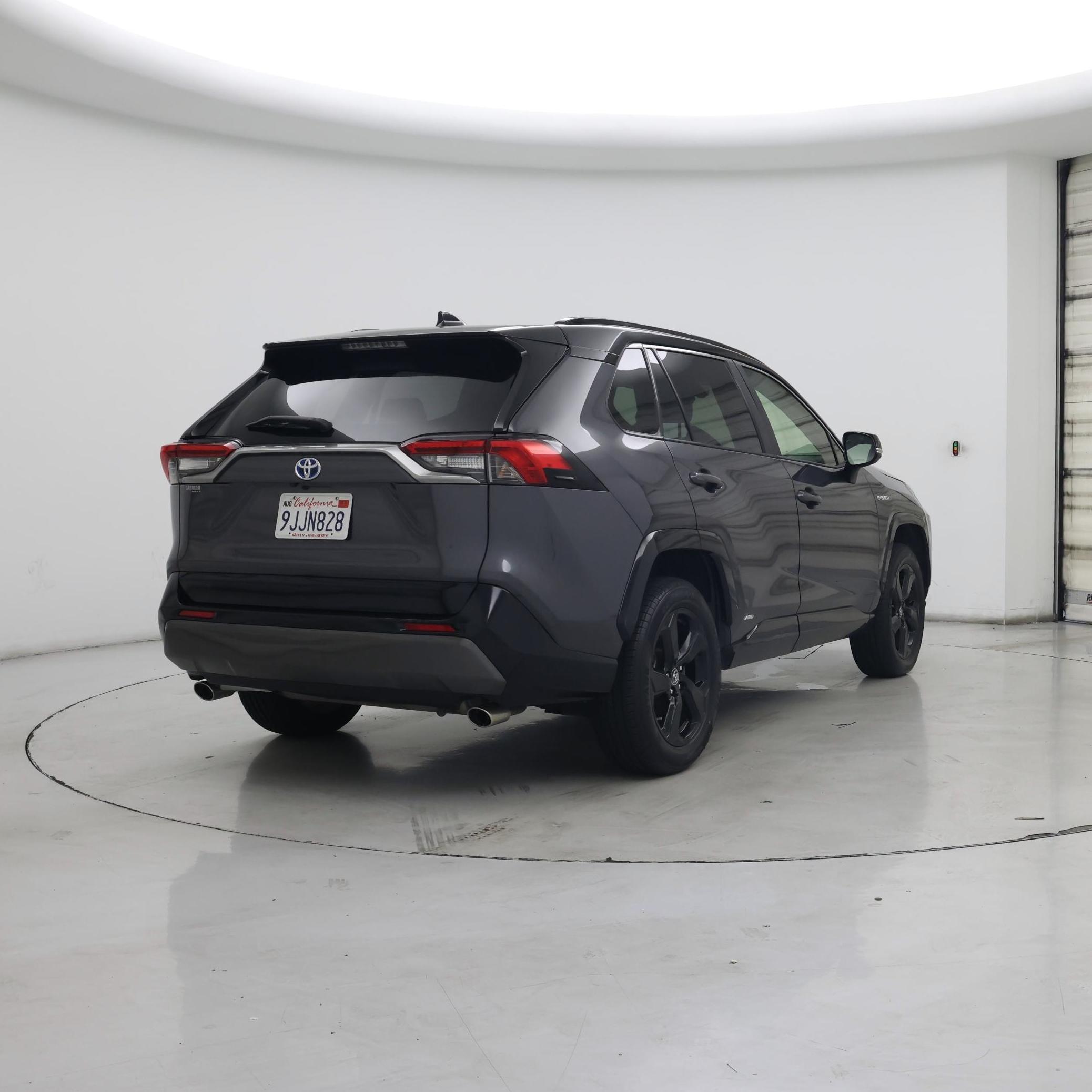 Thumbnail: 2019 Toyota RAV4 - 8