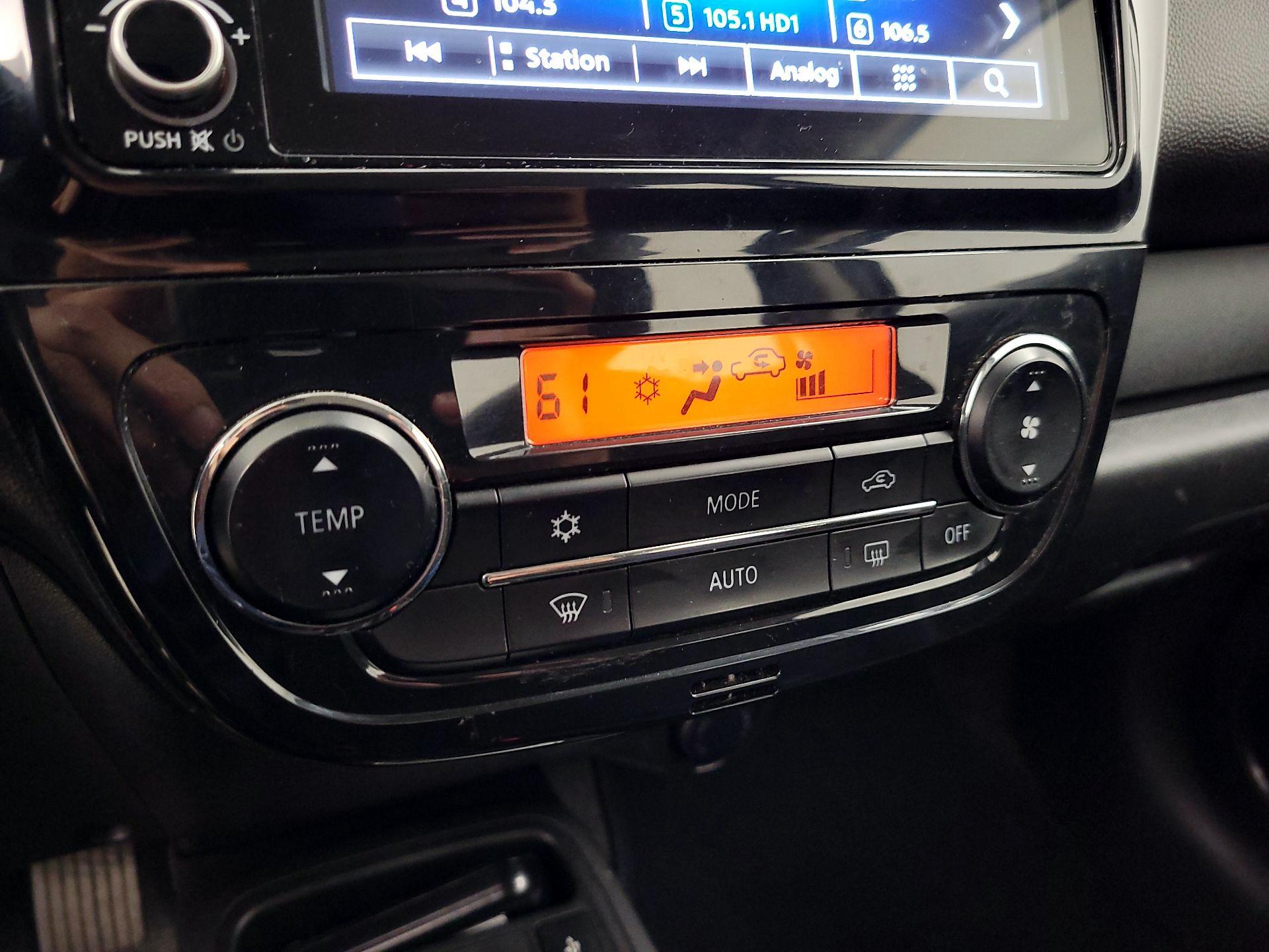 Thumbnail: 2021 Mitsubishi Mirage - 16