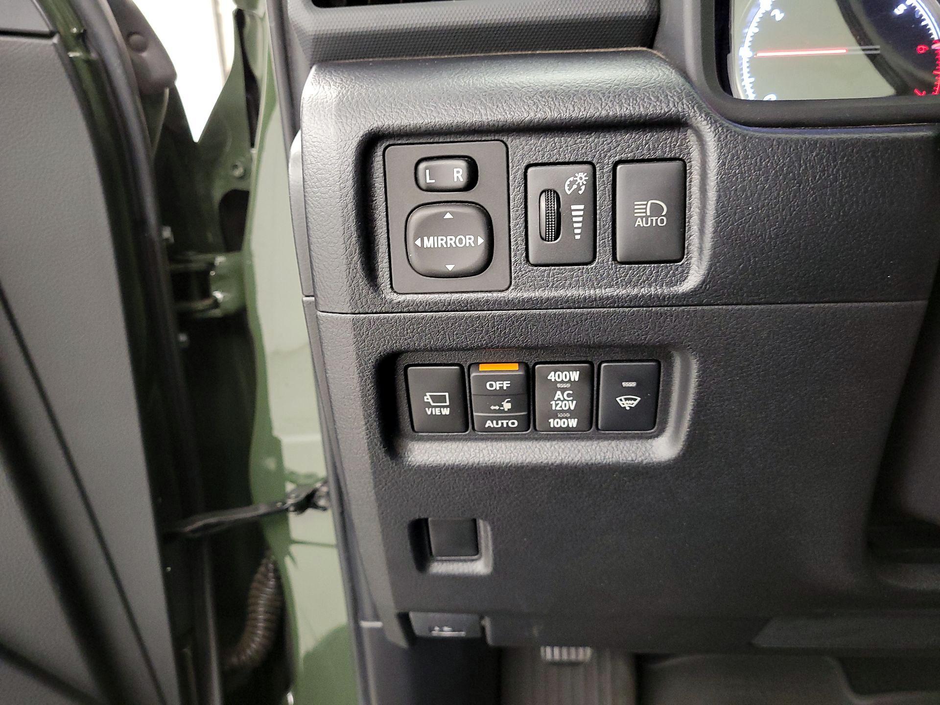 Thumbnail: 2022 Toyota 4Runner - 13