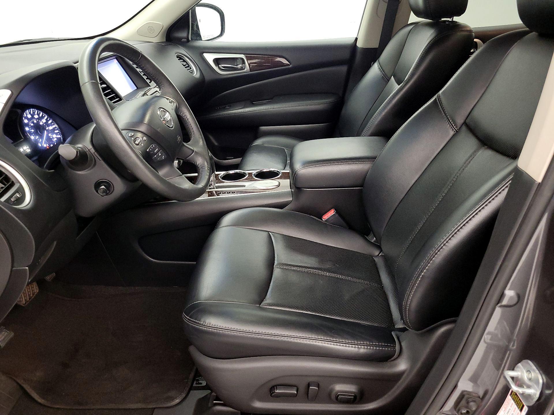 Thumbnail: 2015 Nissan Pathfinder - 11