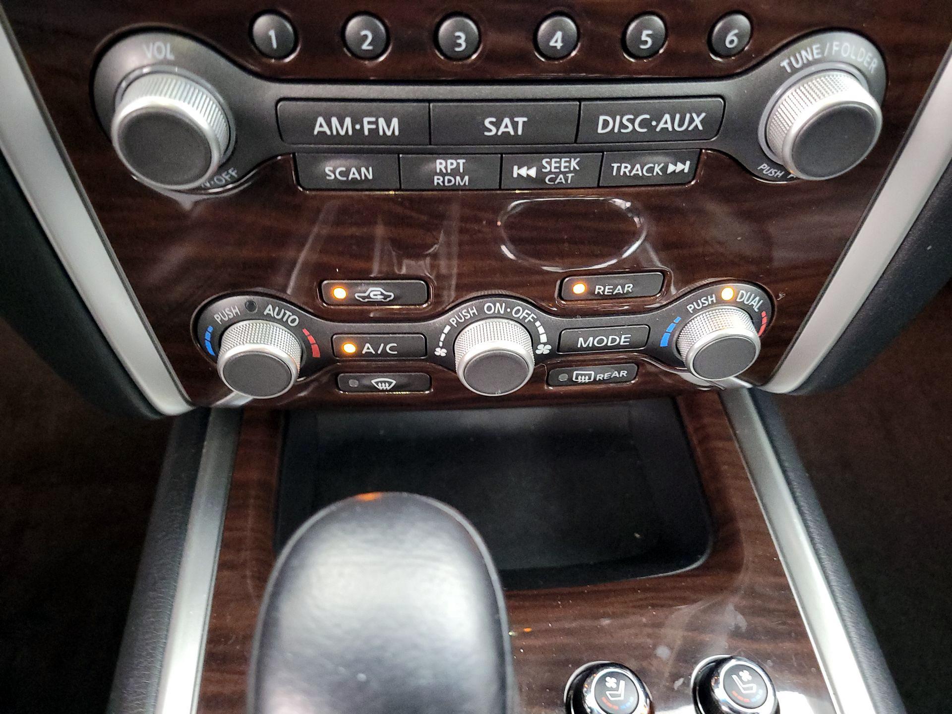 Thumbnail: 2015 Nissan Pathfinder - 16