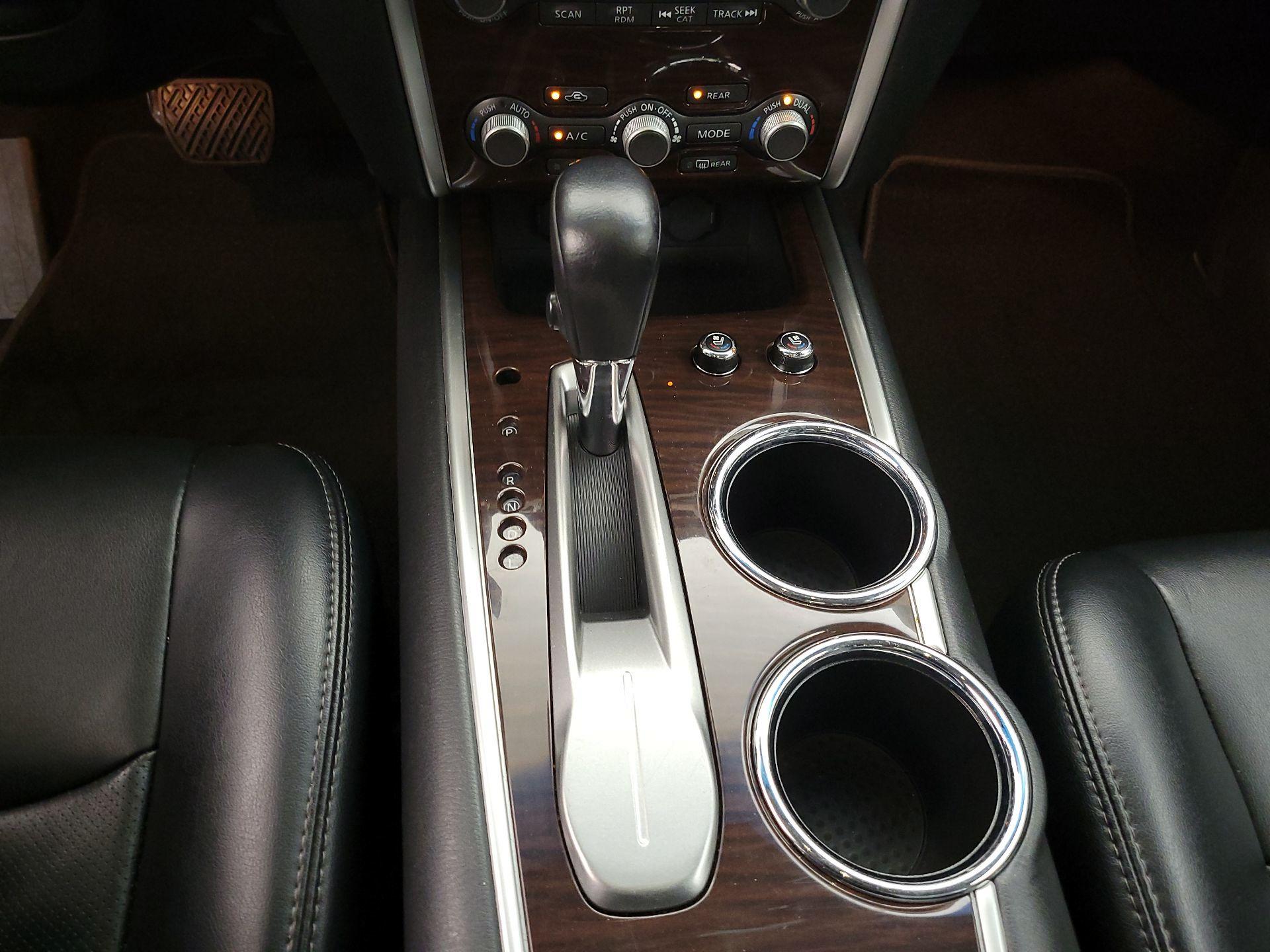 Thumbnail: 2015 Nissan Pathfinder - 17