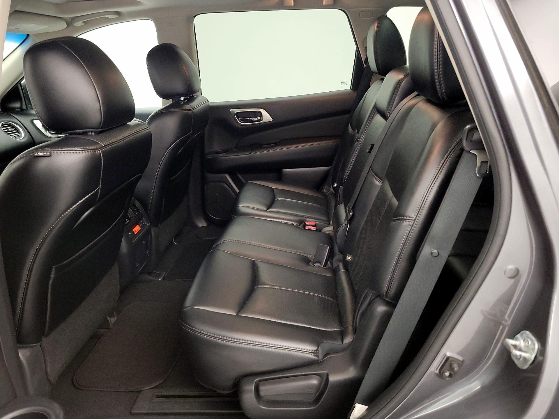 Thumbnail: 2015 Nissan Pathfinder - 19