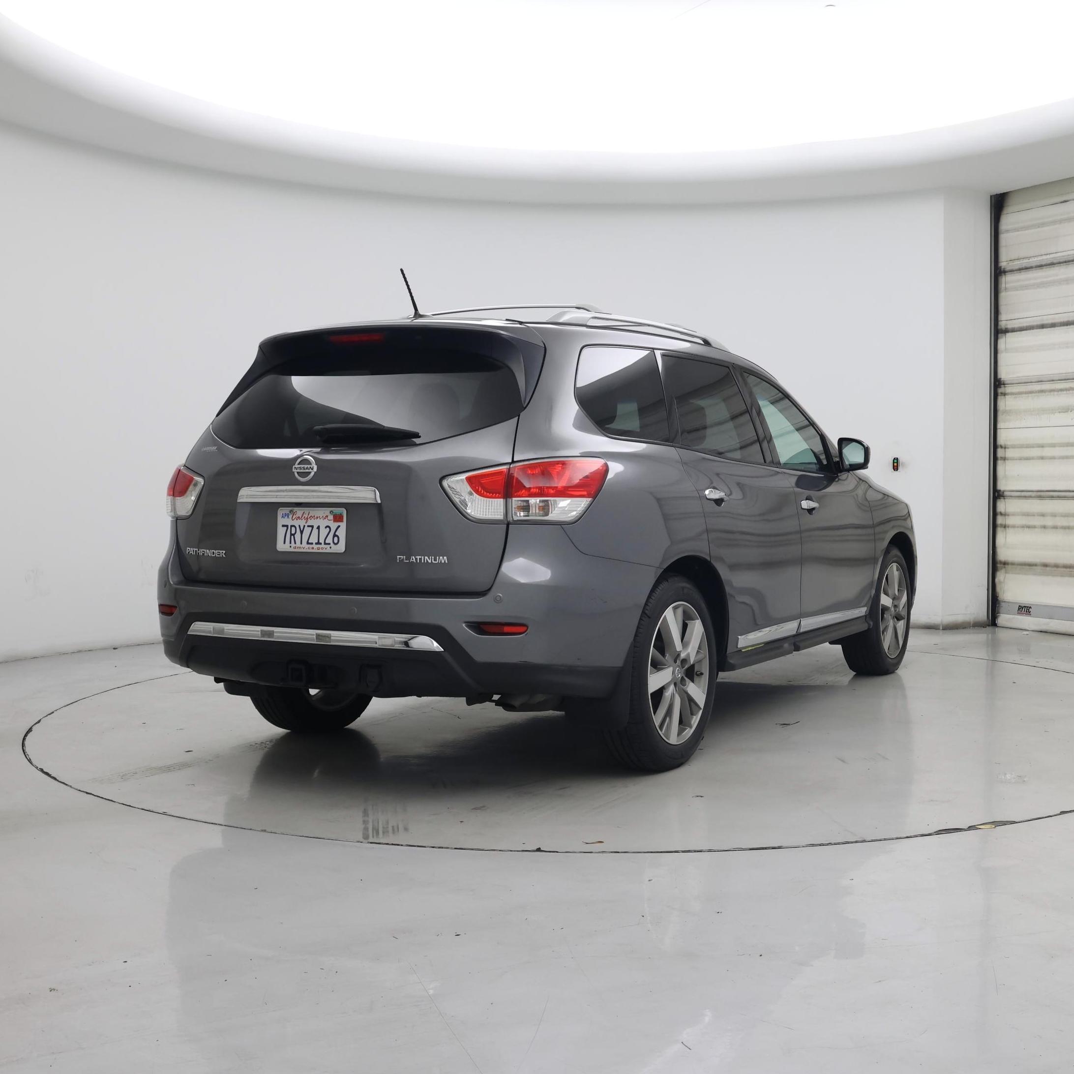 Thumbnail: 2015 Nissan Pathfinder - 8