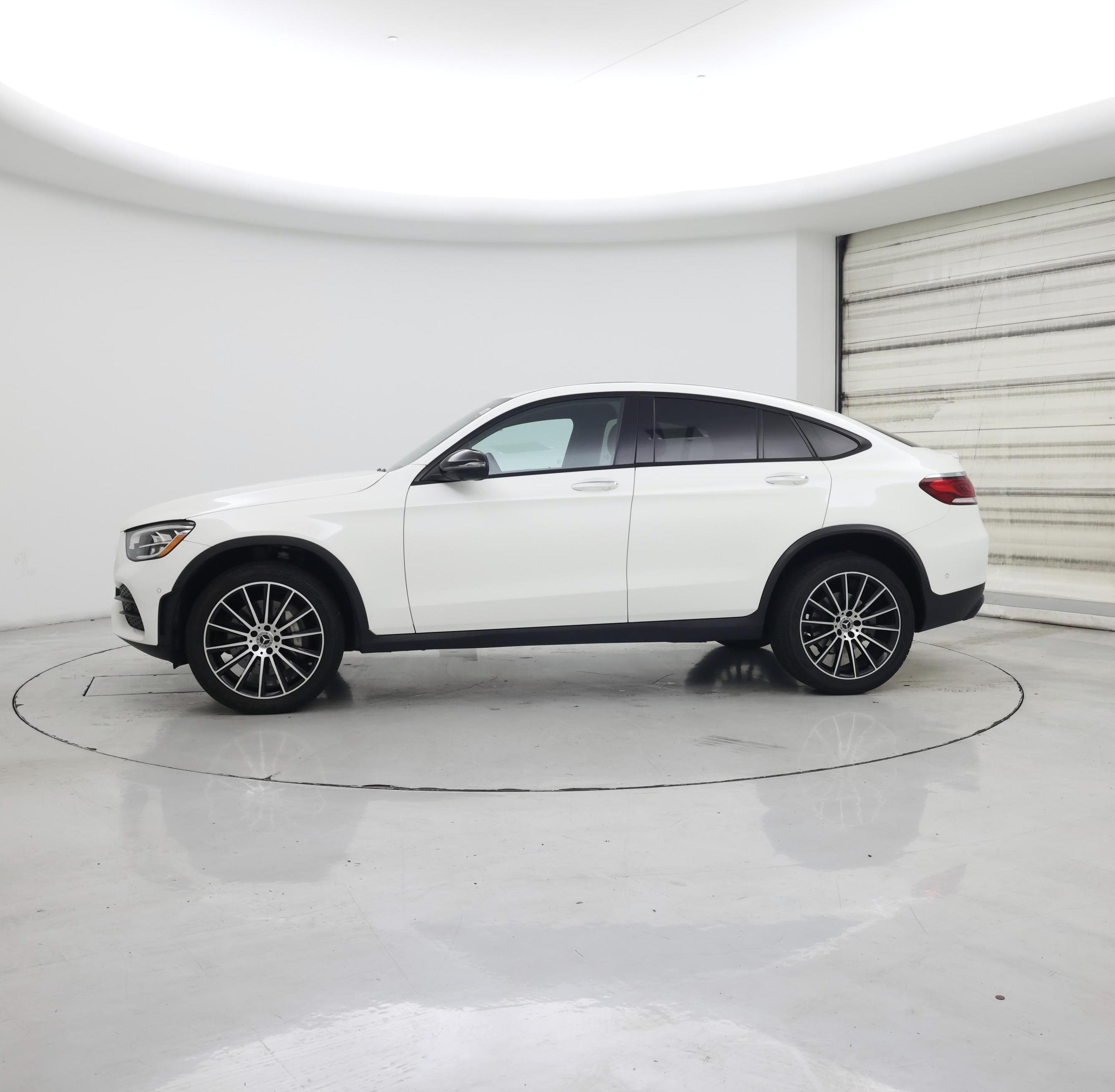 Thumbnail: 2022 Mercedes-Benz GLC - 3