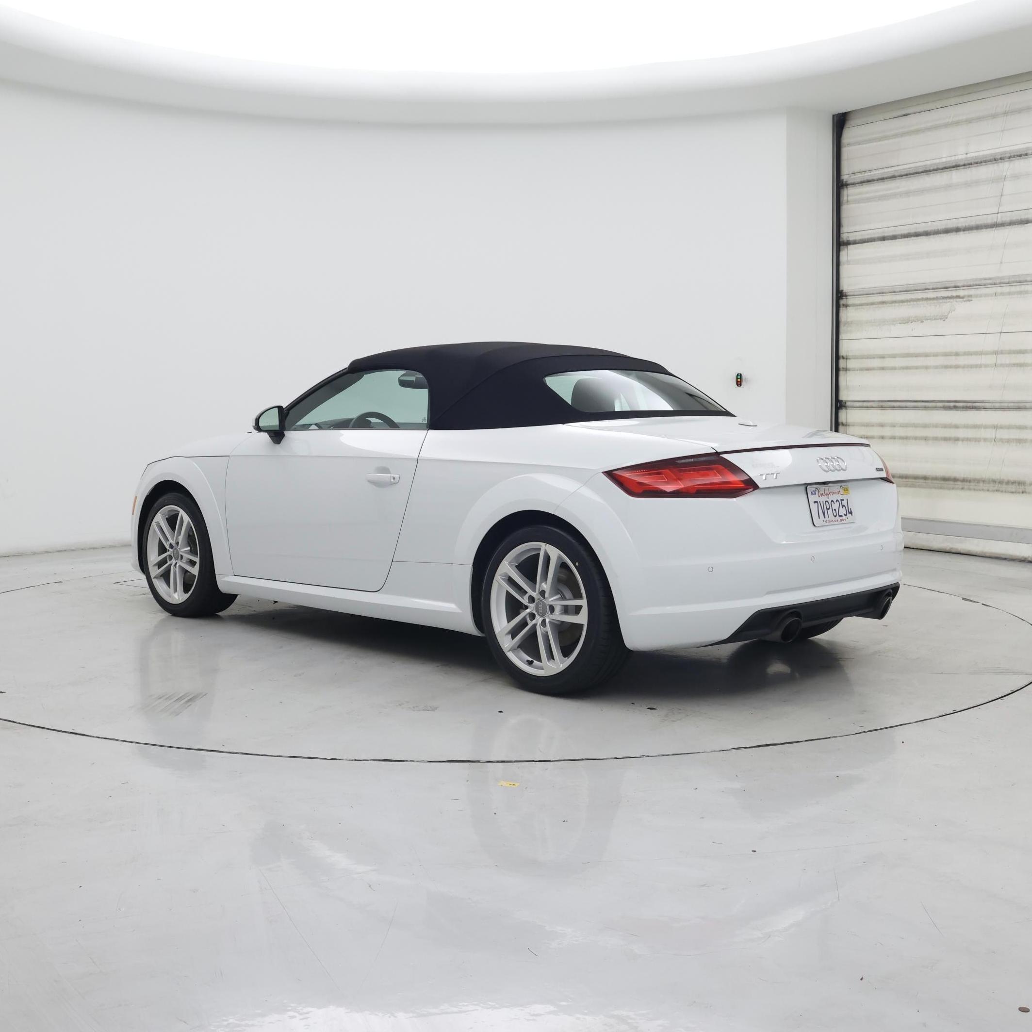 Thumbnail: 2017 Audi TT - 2