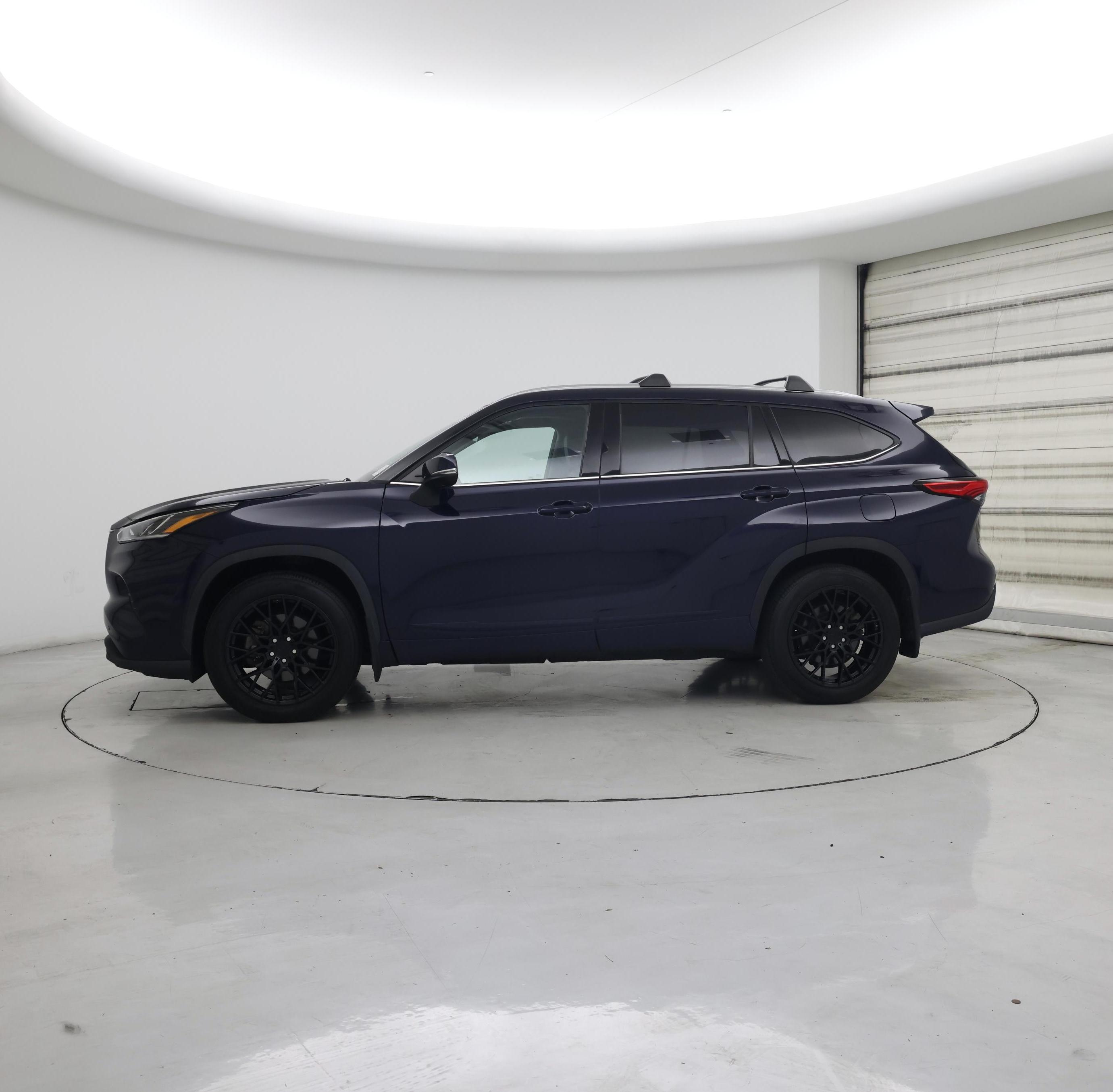 Thumbnail: 2020 Toyota Highlander - 3