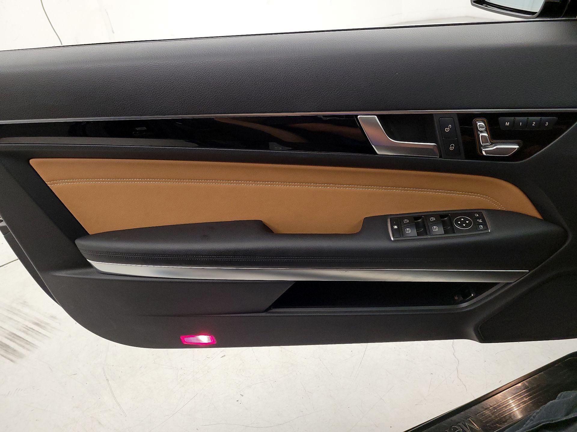 Thumbnail: 2016 Mercedes-Benz E-Class - 12