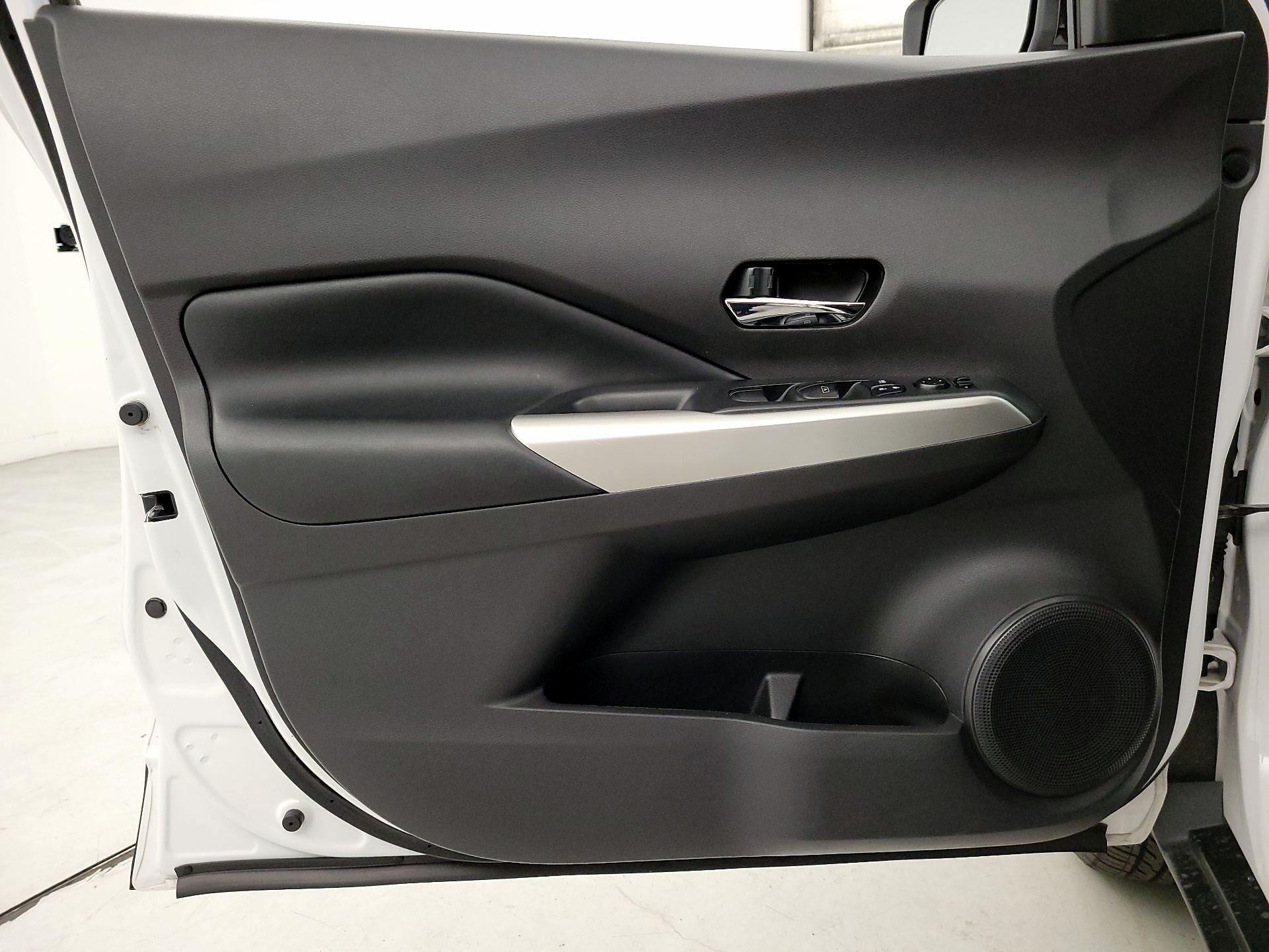 Thumbnail: 2020 Nissan Kicks - 12
