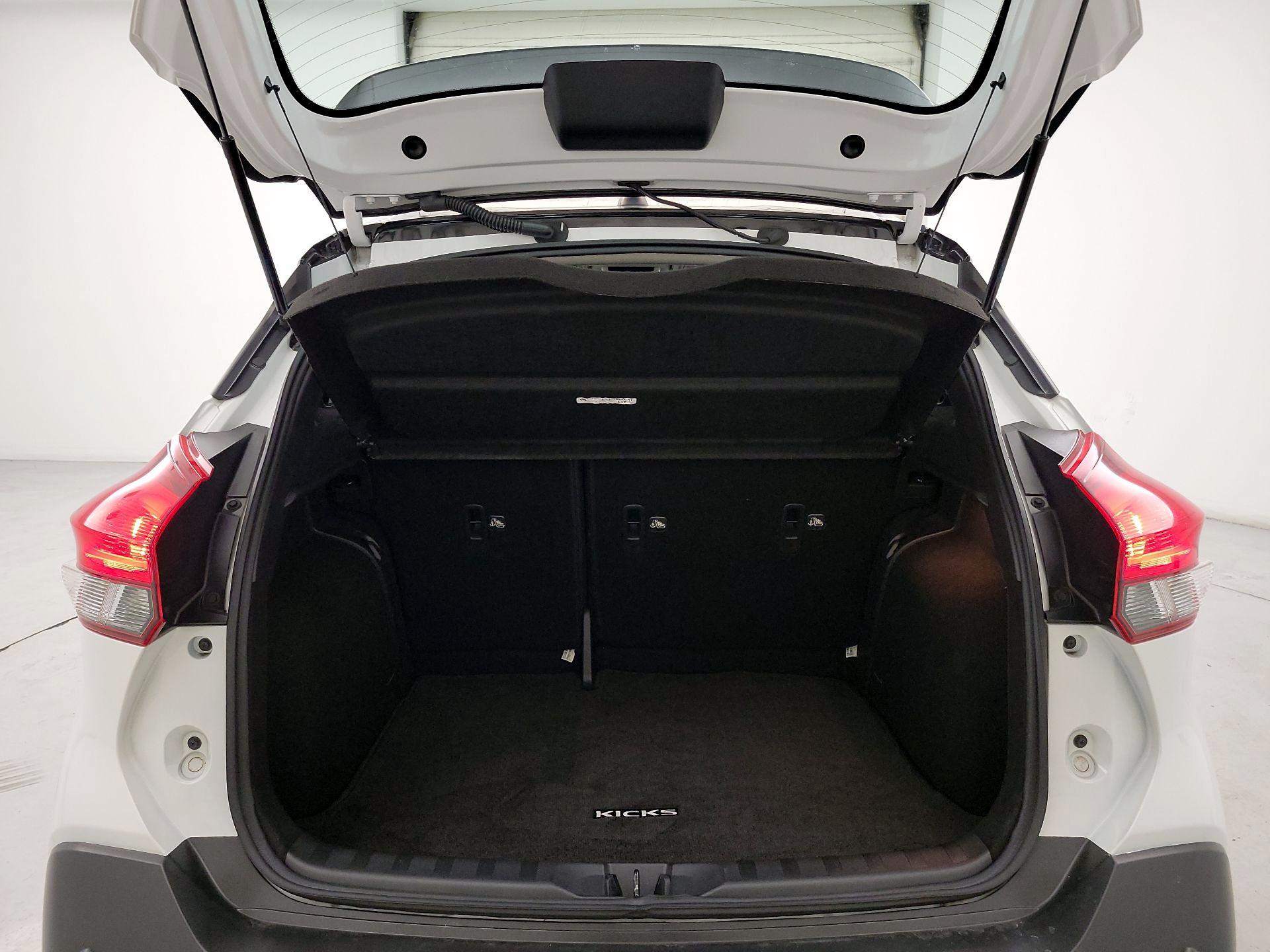 Thumbnail: 2020 Nissan Kicks - 19