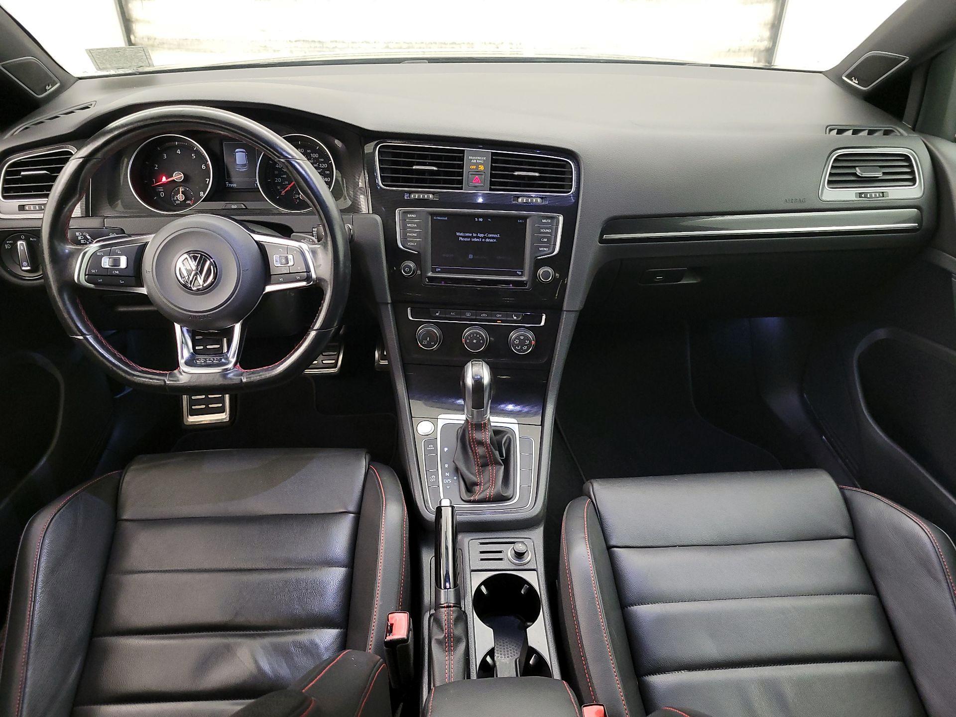 Thumbnail: 2016 Volkswagen Golf - 9