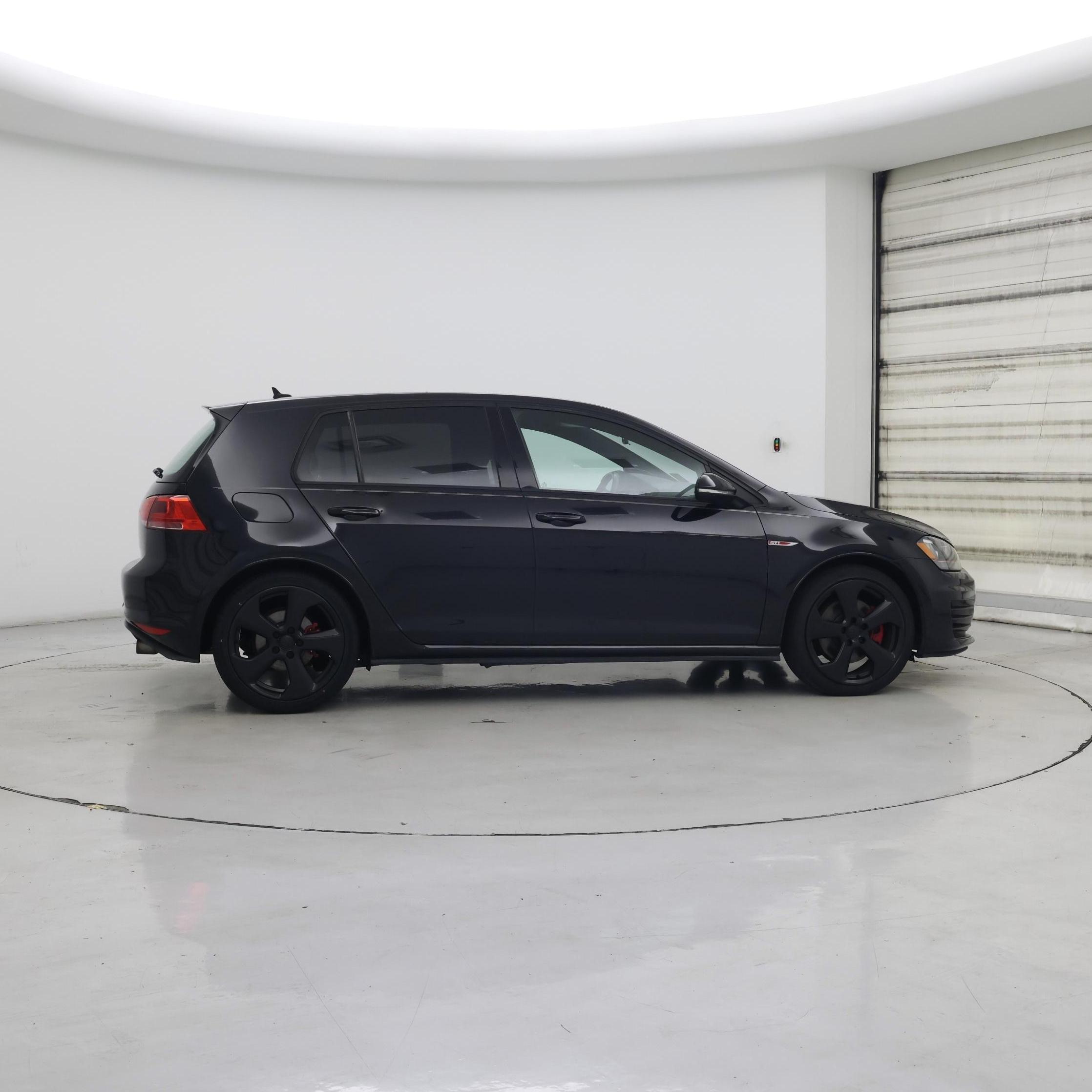 Thumbnail: 2016 Volkswagen Golf - 7