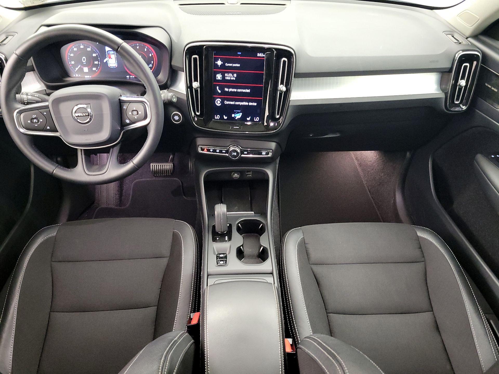 Thumbnail: 2020 Volvo XC40 - 9