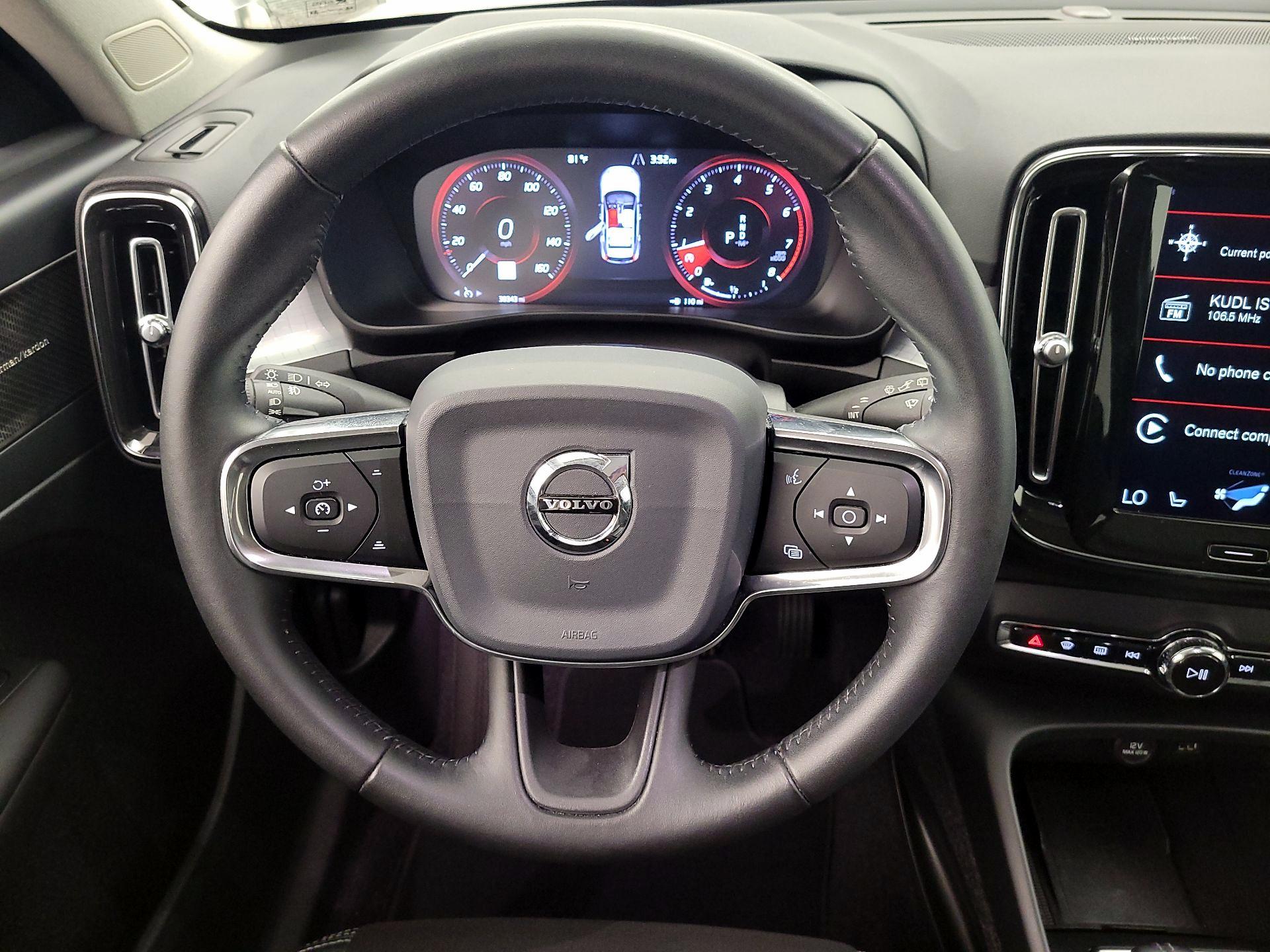 Thumbnail: 2020 Volvo XC40 - 10