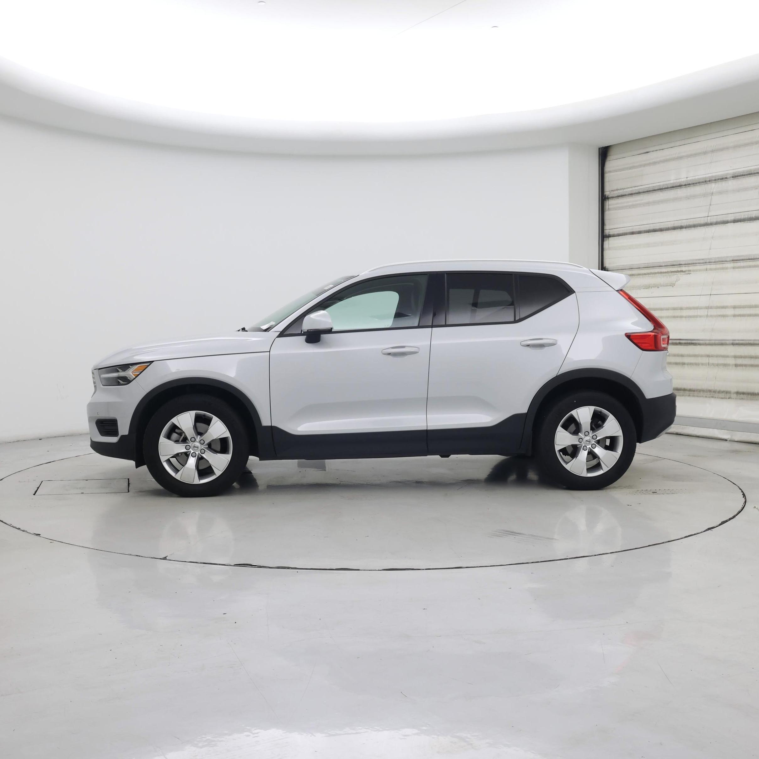 Thumbnail: 2020 Volvo XC40 - 3